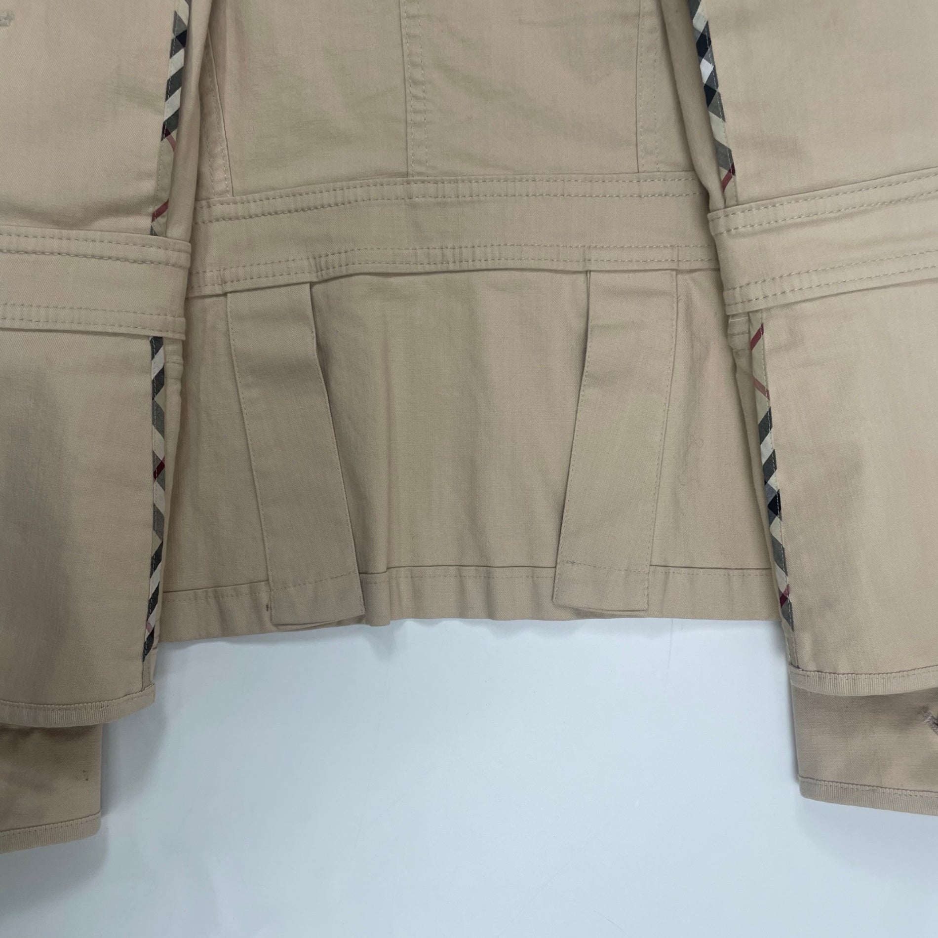 BURBERRY LONDON バーバリーロンドン / ギミックデザインジャケット ノヴァ裏地 参考定価：70,000程度 SIZE：40