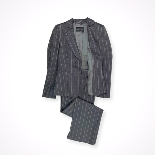 EMPORIO ARMANI / ストライプセットアップスーツ 参考定価：180,000程度 SIZE：42