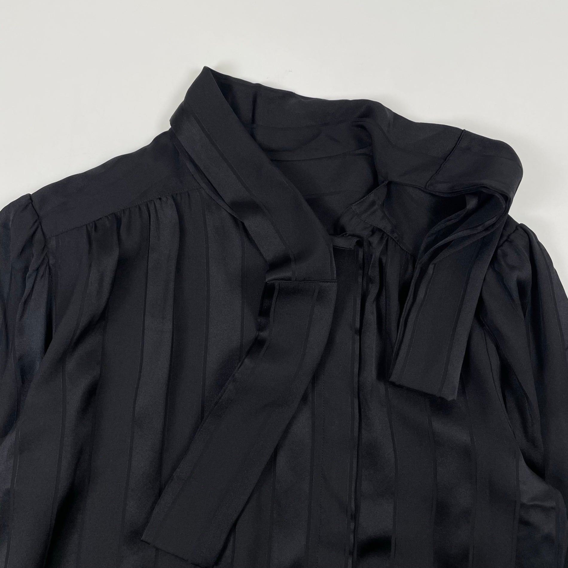 EURO VINTAGE / アシンメトリーシルクブラウス 参考定価：50,000程度 SIZE:42