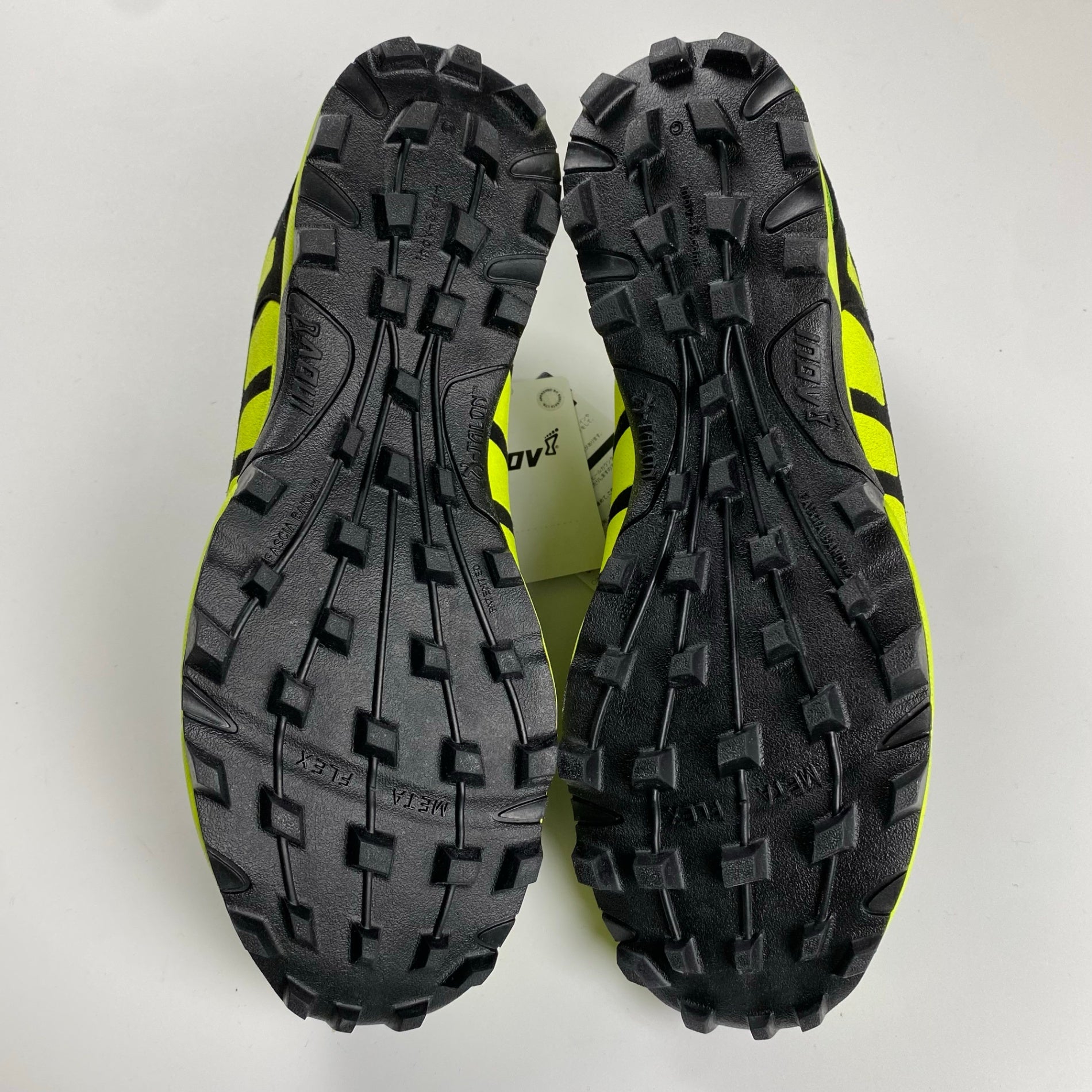 【未使用】 inov-8 イノベイト / X-TALON CLASSIC ランニングシューズ イエロー×ブラック 参考定価：13,000+tax SIZE:26.5