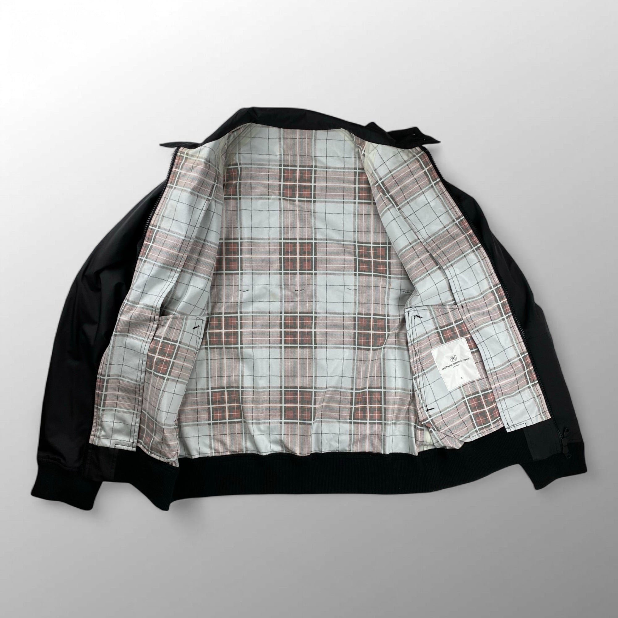 uniform experience ユニフォーム エクスペリメント / スウィングトップ 背面ヨークデザイン 裏地チェック柄 参考定価：40,000程度 SIZE: