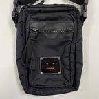 Acne Studios アクネストゥデオズ / LOGO PLAGUE POCKET BAG フェイスロゴショルダーバッグ 参考定価：30,000程度