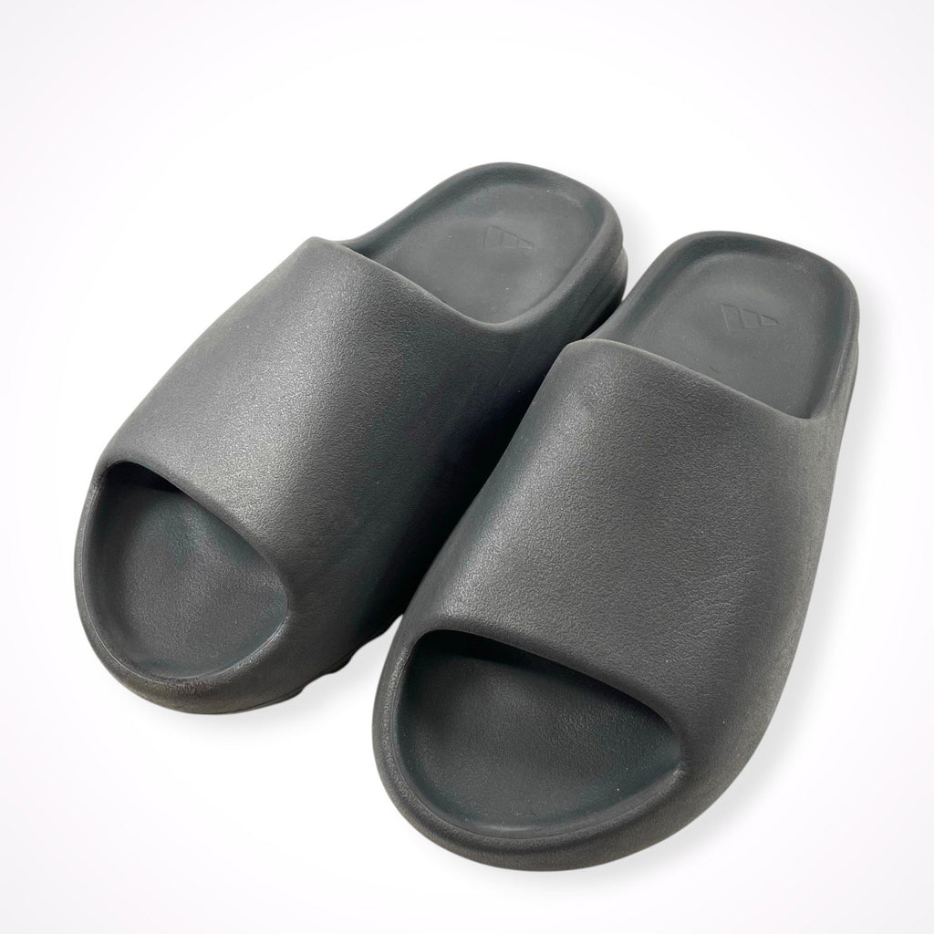 YEEZY × ADIDAS / Yeezy Slide グレーブラック SIZE：US8(26.5cm程度)