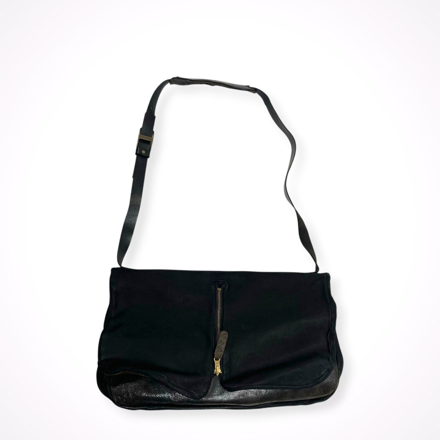 delle cose デレコーゼ / 2サイド レザーメッセンジャーバッグ 参考定価：100,000程度