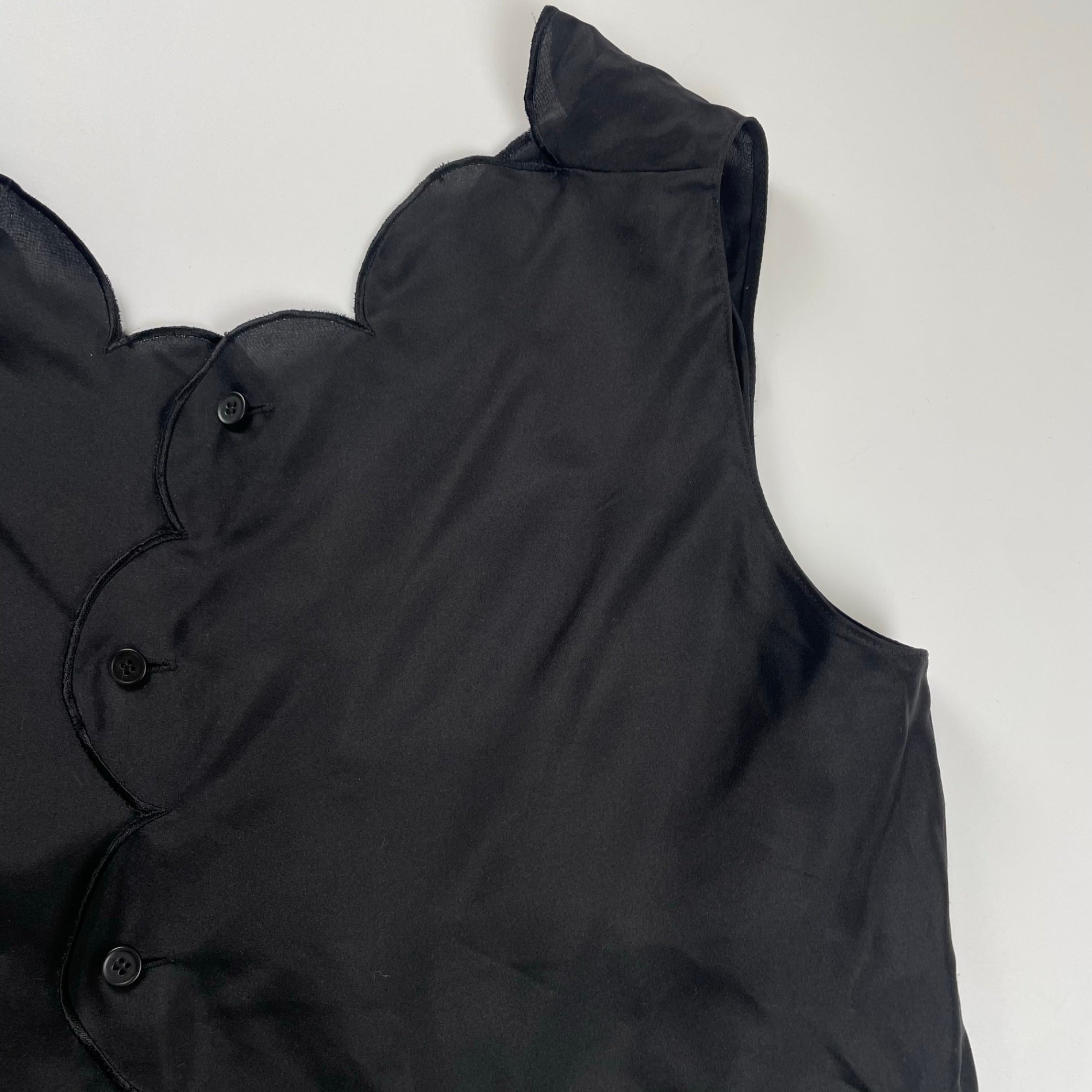 DES PRES デ プレ / シルクハブタエ スカラップブラウス 参考定価：36,000+tax SIZE：FREE