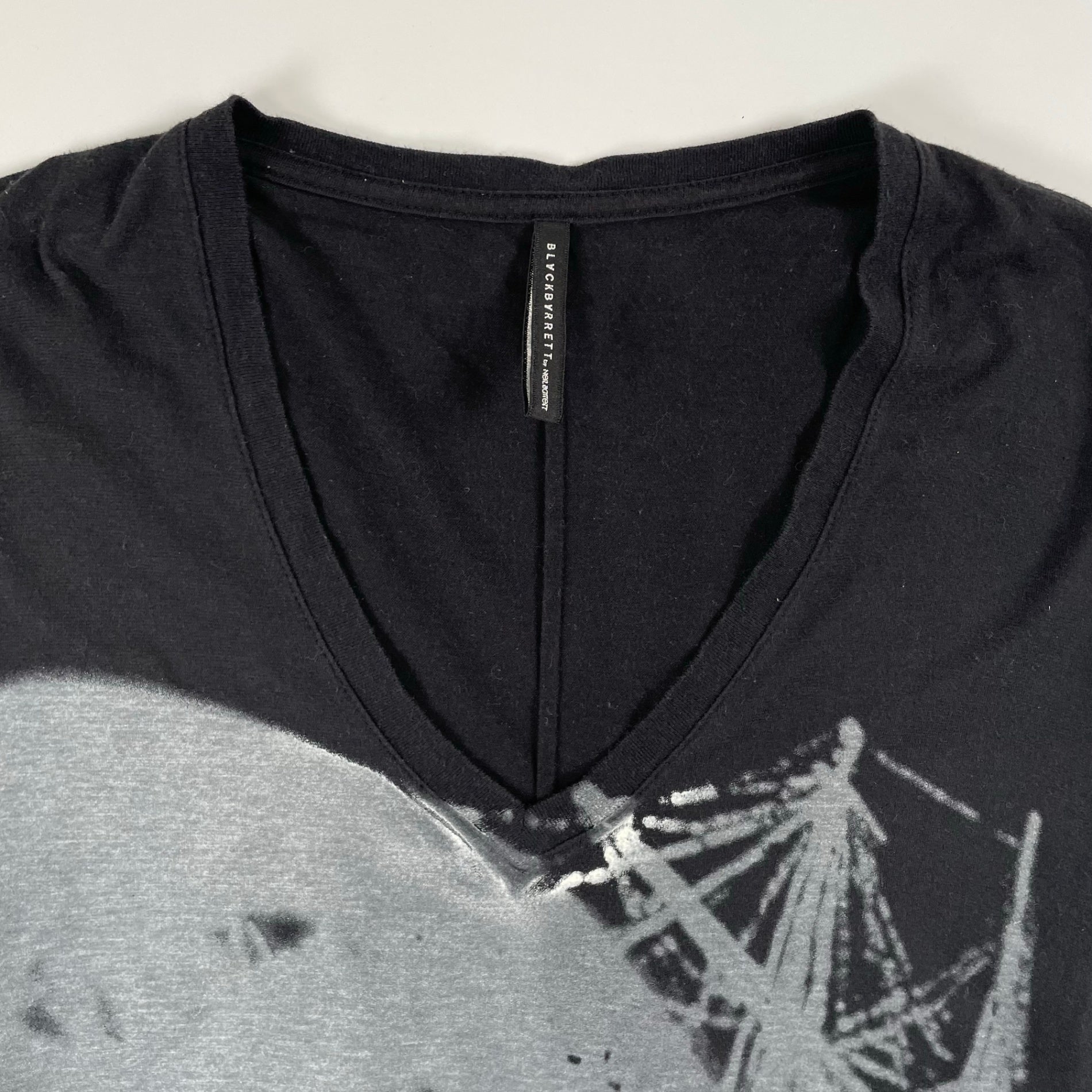 BLACK BARRETT BY Neil Barrett / VネックグラフィックTEE 長袖 SIZE:3