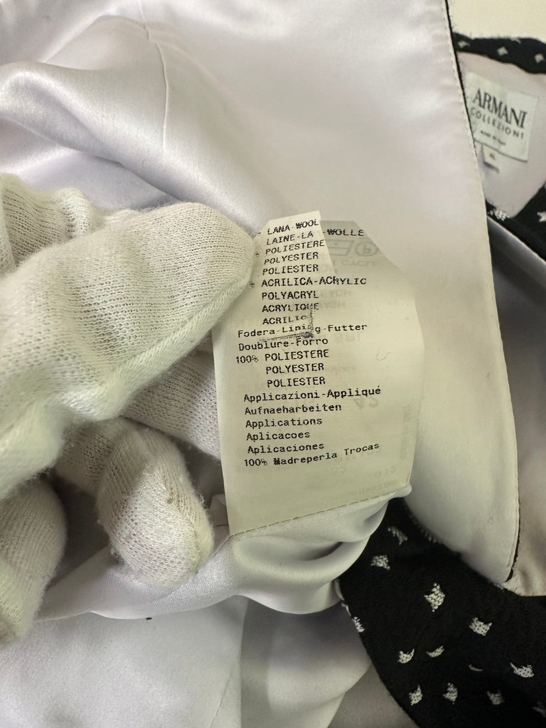 ARMANI COLLEZIONI アルマーニ コレツィオーニ / タキシードカラーショートジャケット ブラック イタリア製 参考定価：120,000程度 SIZE:42