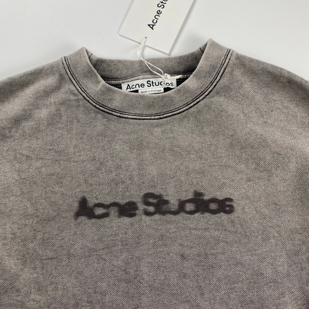 【タグ付】 Acne Studios アクネストゥディオズ / Blurred Logo Sweatshirt 短丈 スウェット ロゴ Faded Grey 23AW 参考定価：59,000+tax SIZE:S