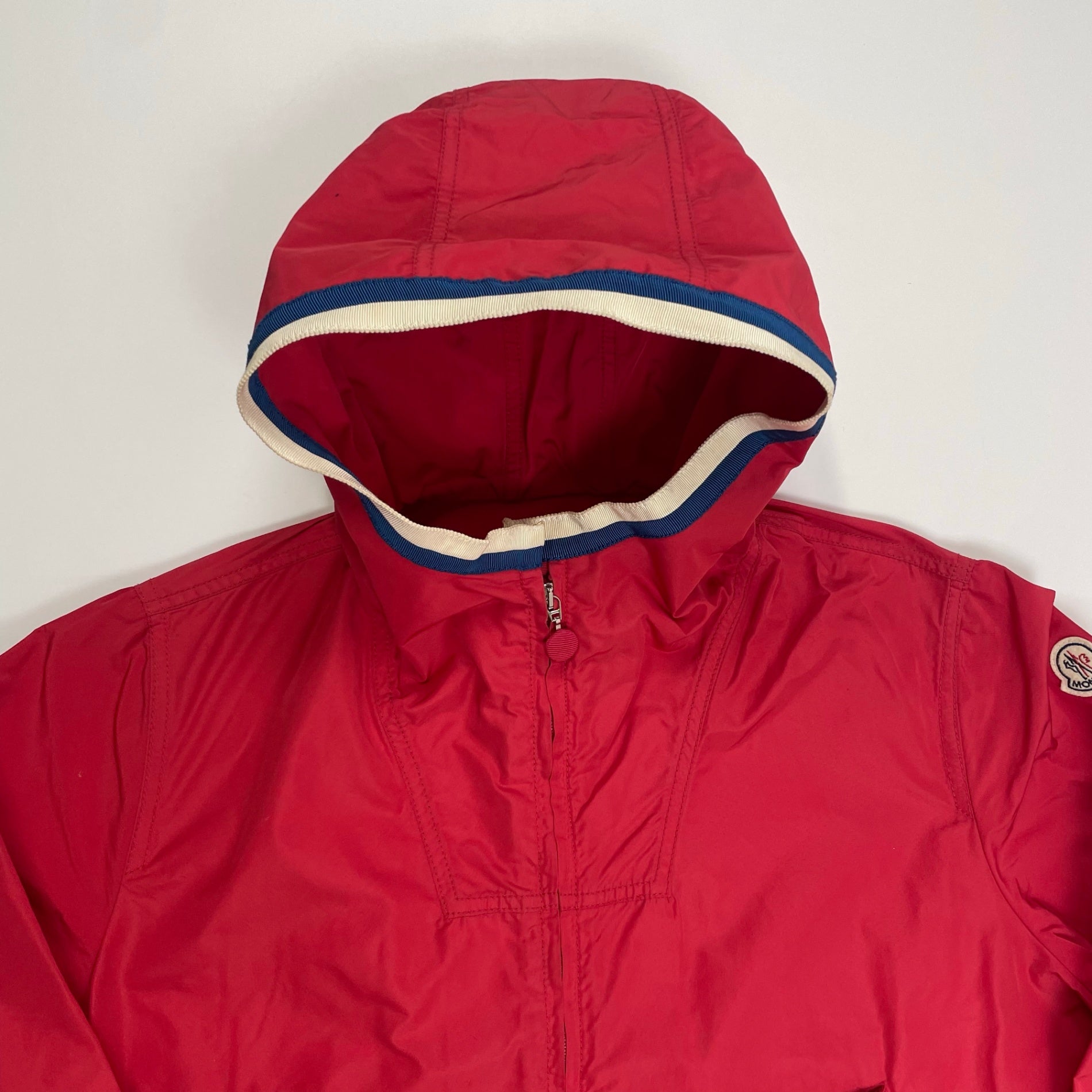 22094✨モンクレール CLEO ブルゾン マウテンパーカー トリコロール MONCLER モンクレール / CLEOマウンテンパーカー 参考定価：155,000+