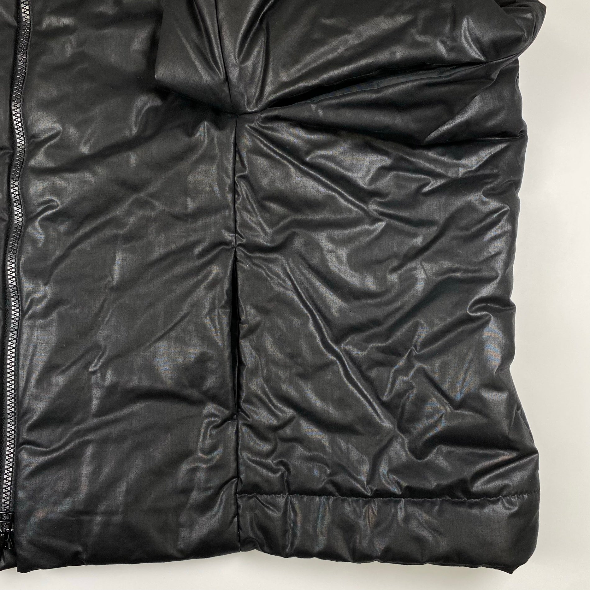 【ユニセックス】 132.5 ISSEY MIYAKE イッセイミヤケ / ダイアゴナル インサレーションジャケット ブラック IL23FA310 SIZE:3