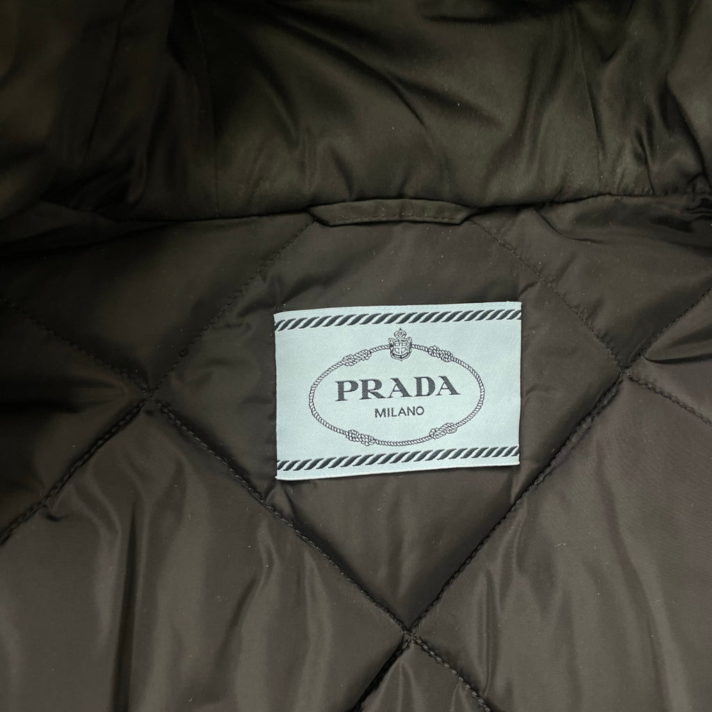 PRADA プラダ / RE- NYLON ダウンコート コヨーテファー ロップイヤー 参考定価：400,000程度 SIZE:M