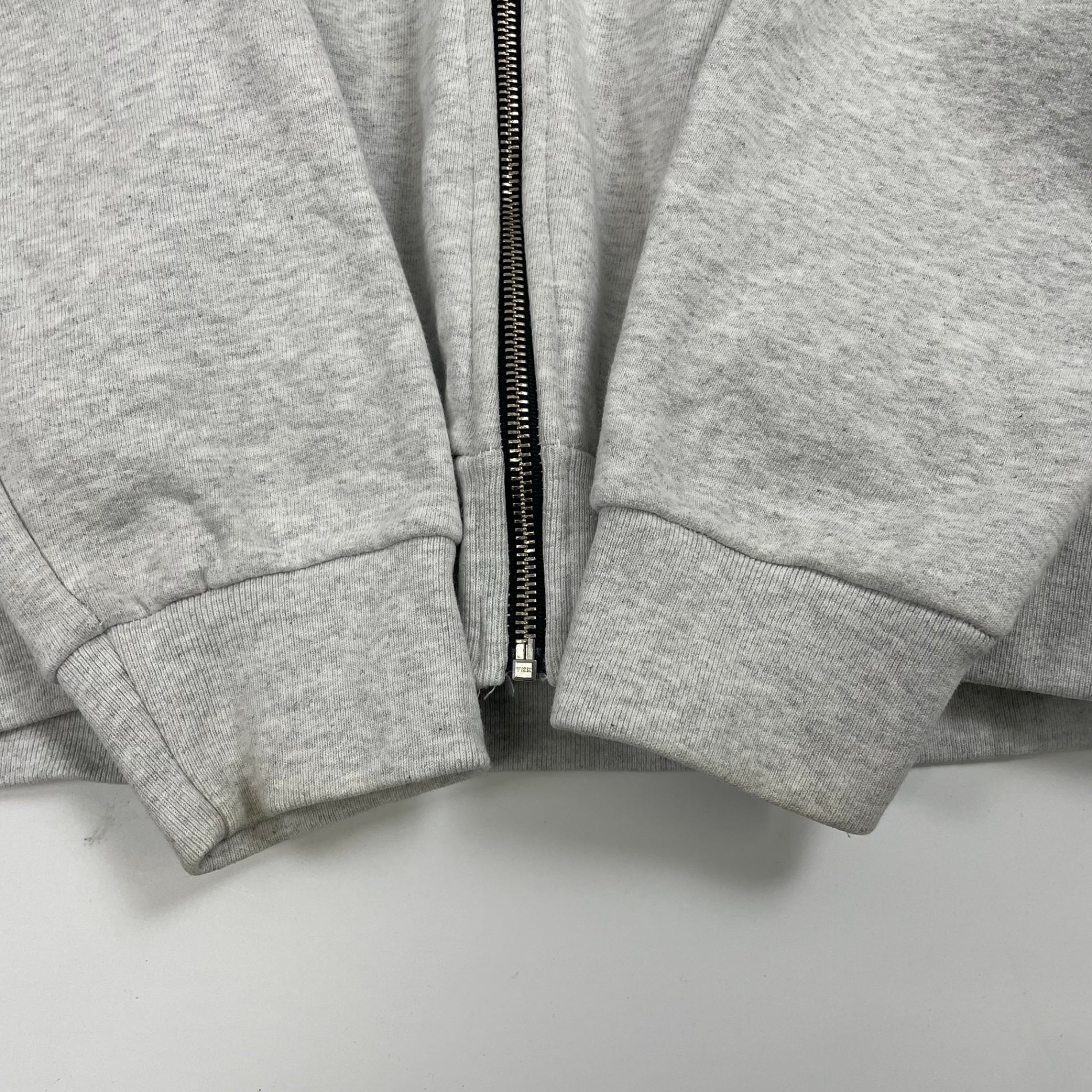 Basketcase gallery バスケットケース ギャラリー / Born To Expire 人体フーディ 短丈 参考定価：35,000程度 SIZE：S