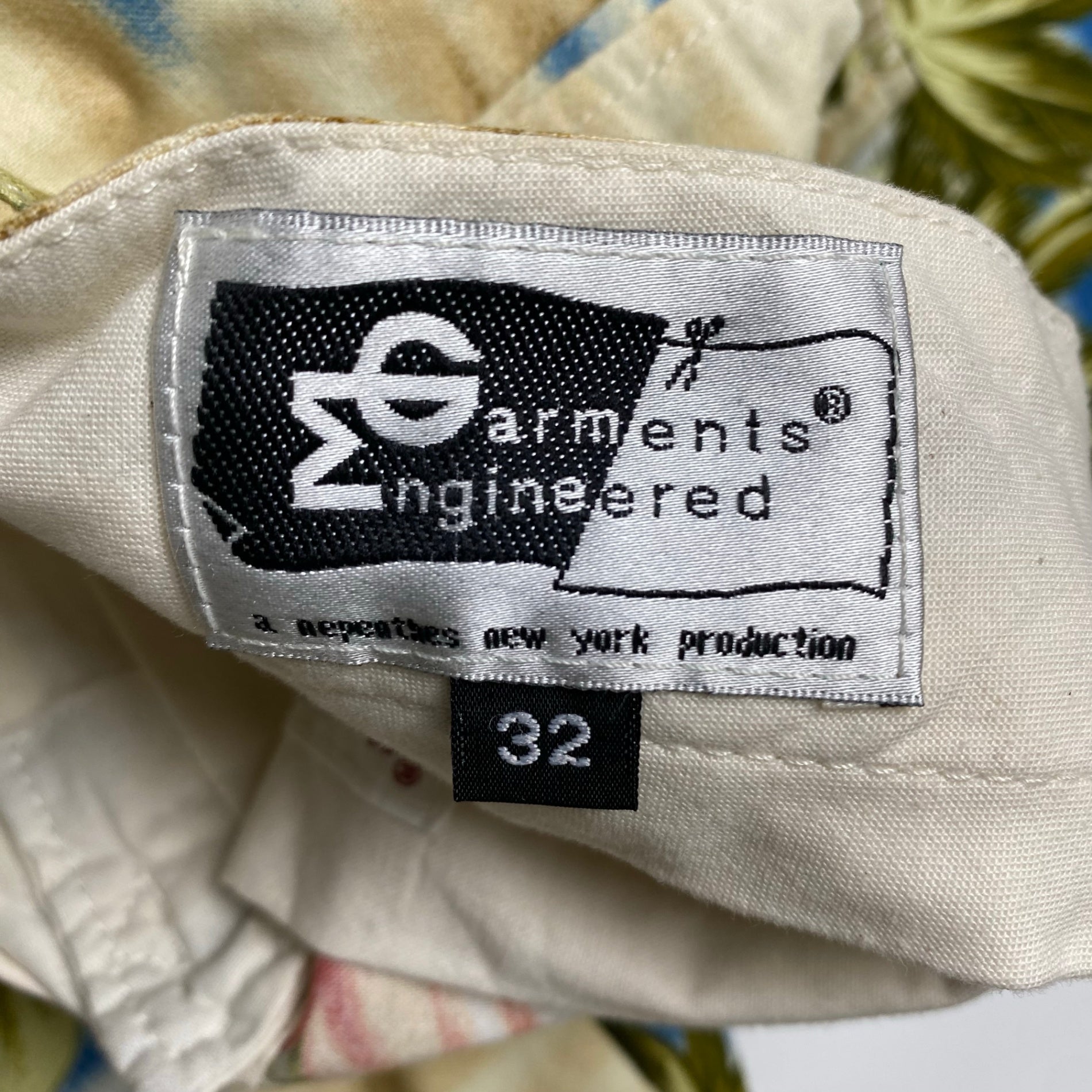 engineered garments エンジニアドガーメンツ / 総柄 ハーフパンツ トロピカル SIZE:W32
