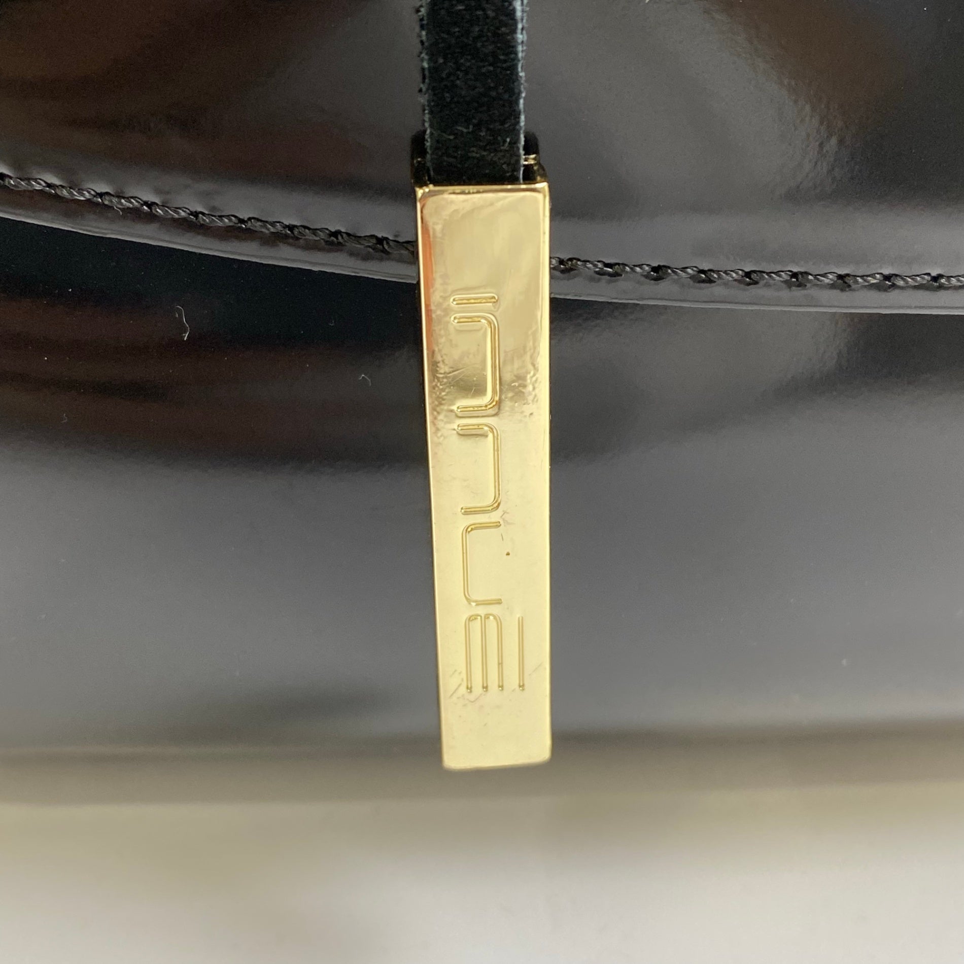 innue イヌエ / ハラコ チェーンハンドバッグ ブラック