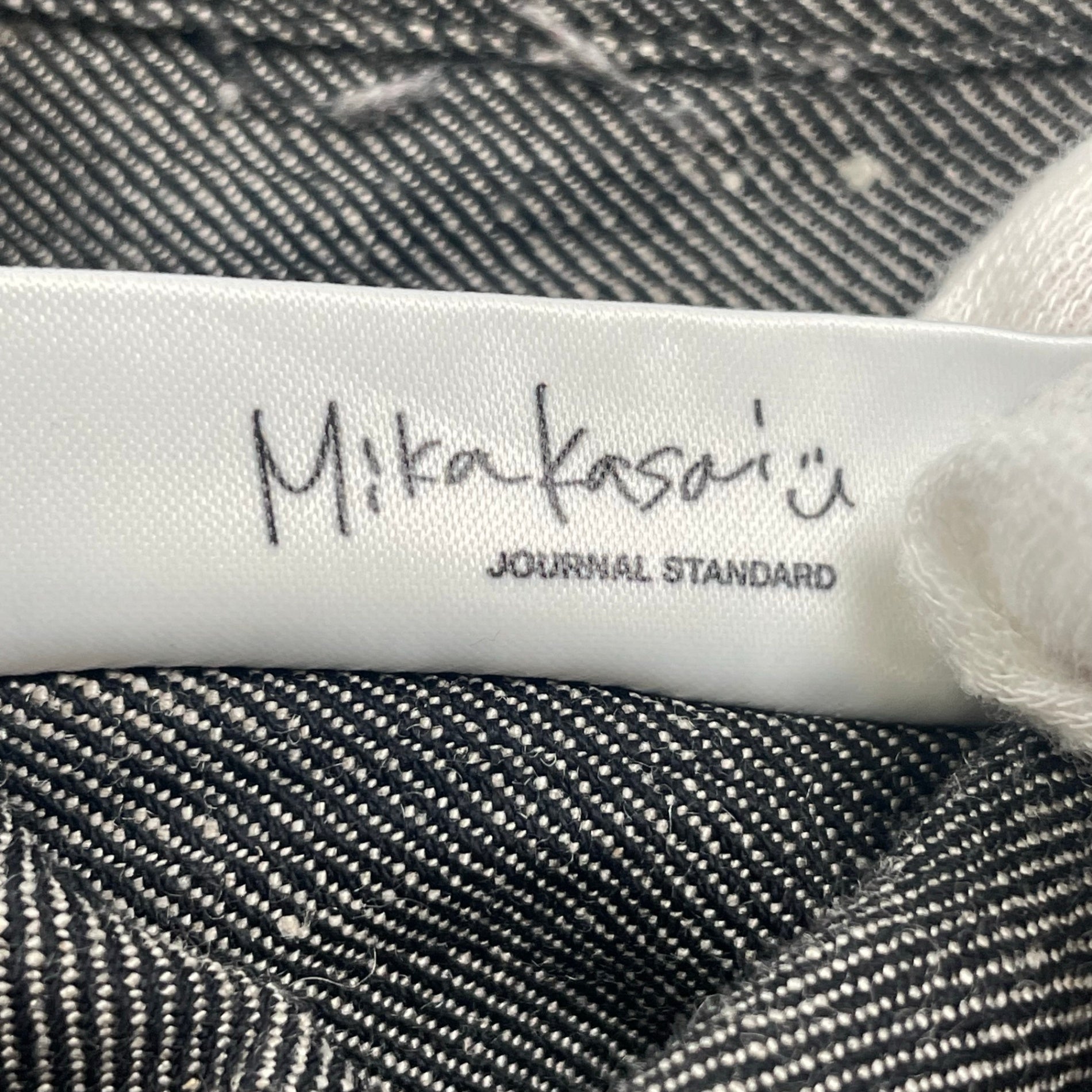 JOURNAL STANDARD × MIKA KASAI / PATCH BUTTON LINEN SH 25AW 参考定価：23,000+tax SIZE:FREE