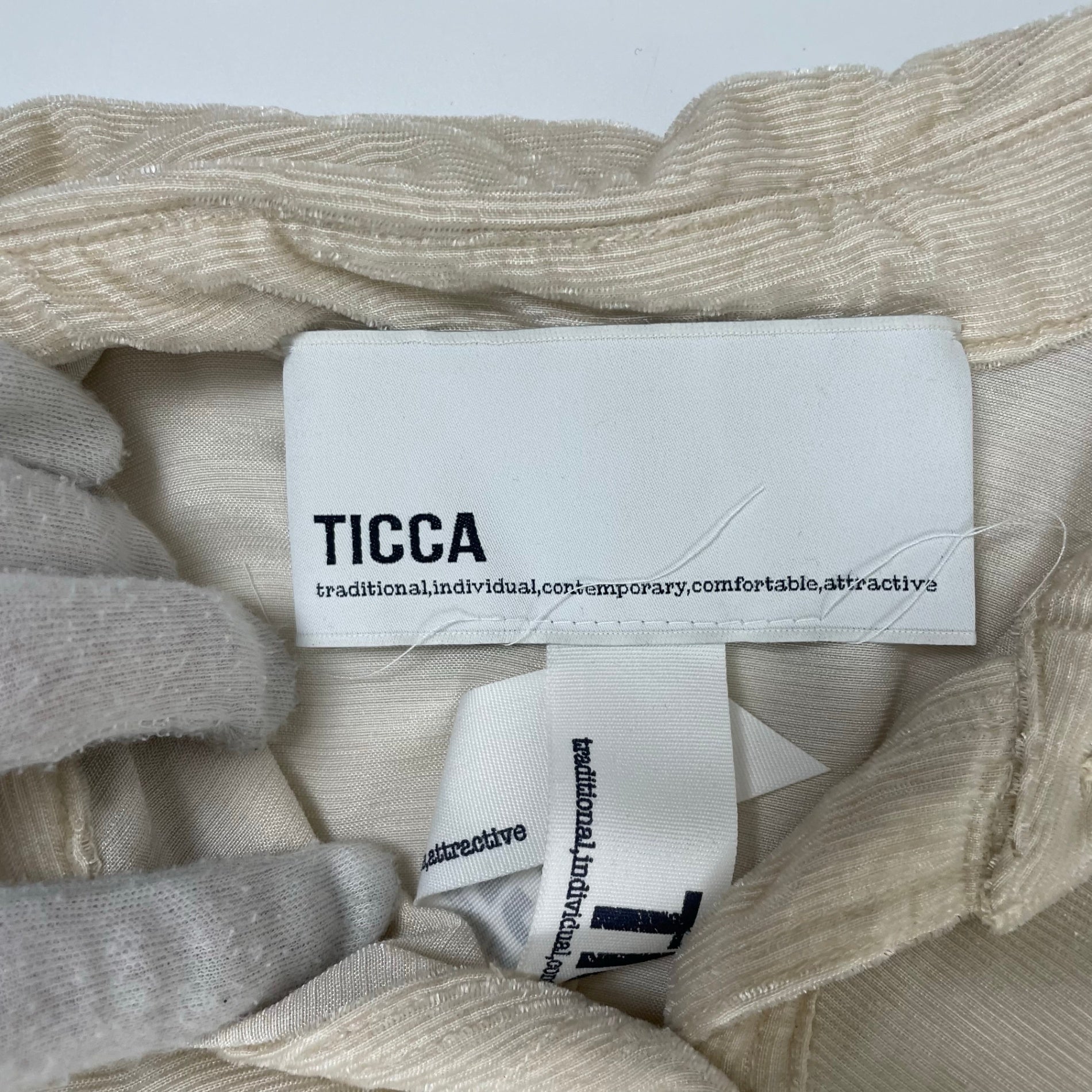 TICCA / CORDUROY SHIRT COAT 参考定価：34,000+tax SIZE:FREE