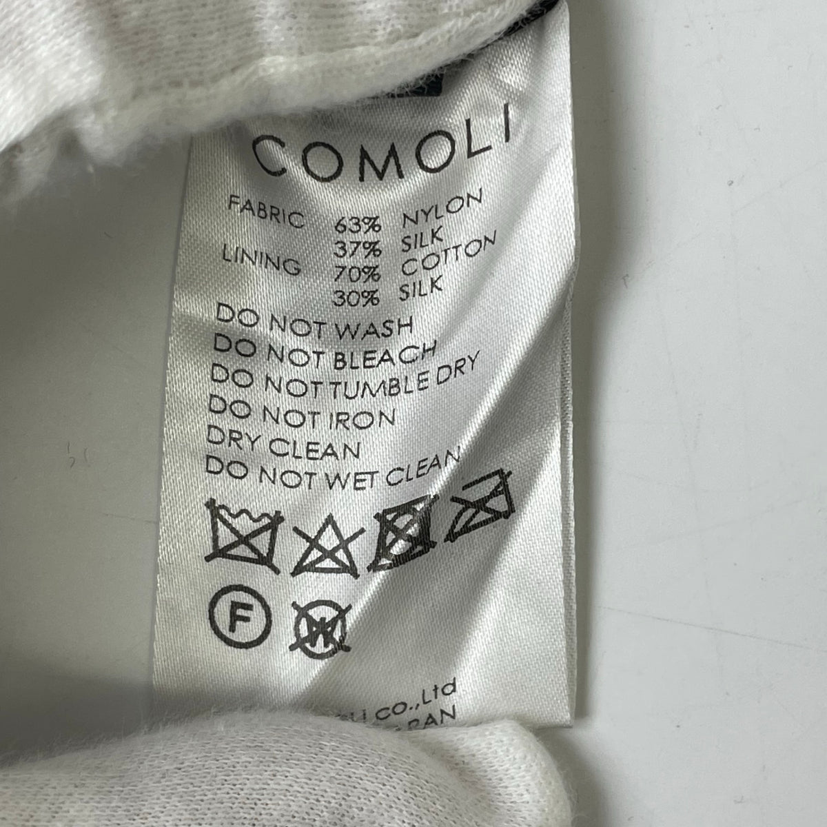 COMOLI / ナイロンシルク中綿 シャツジャケット 参考定価：60,000程度 SIZE:2