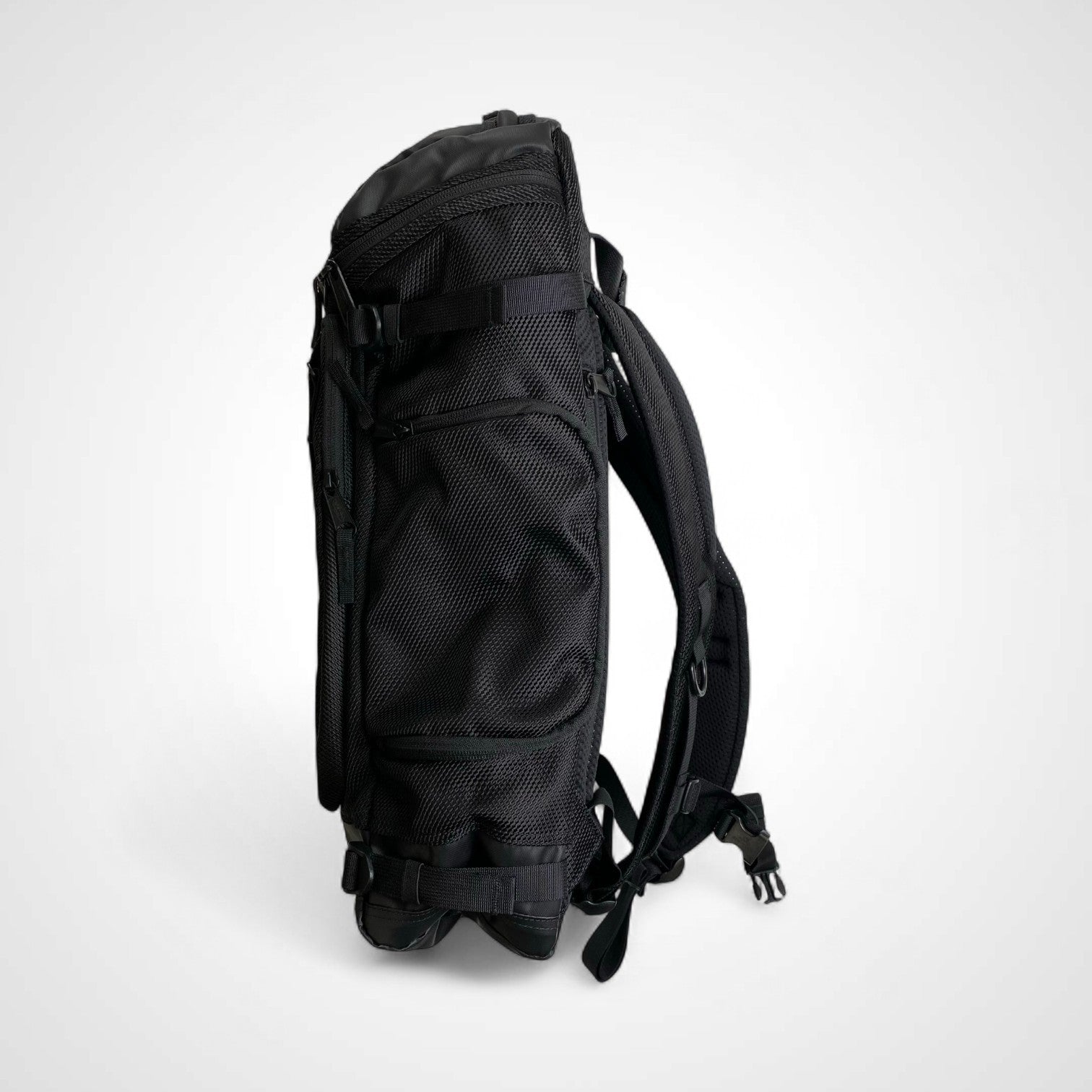 Audi アウディ EASTPAK イーストパック / quattro 多機能バックパック 未使用 参考定価：28,600+tax