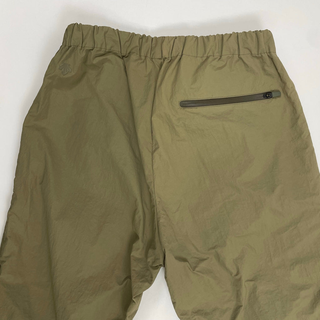 DESCENTE PAUSE デサントポーズ / EASY SLACKS カーキ 参考定価：20,000+tax  SIZE:S