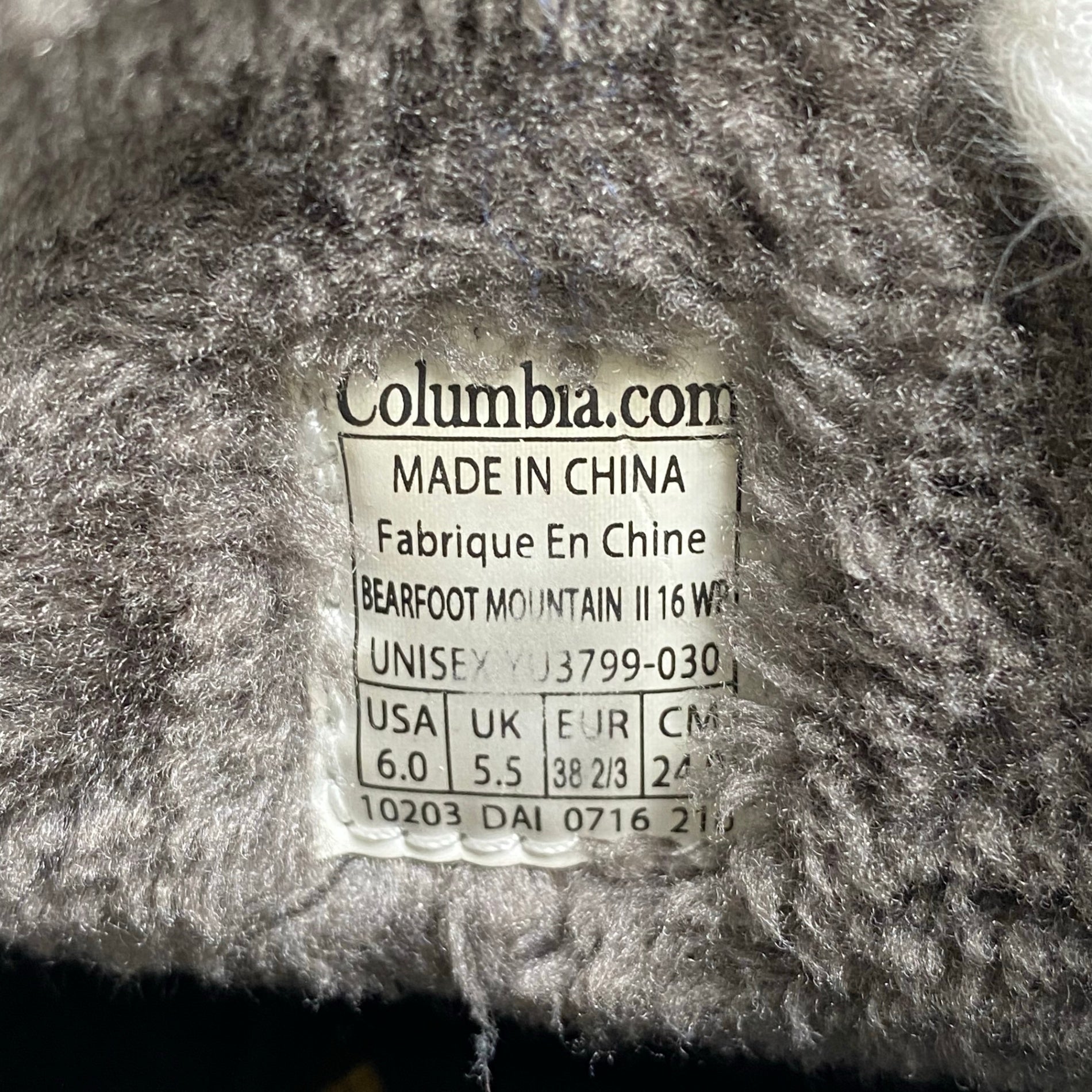 Columbia コロンビア / BAREFOOT MOUNTAIN ブーツ 参考定価：11,000+tax SIZE:24cm