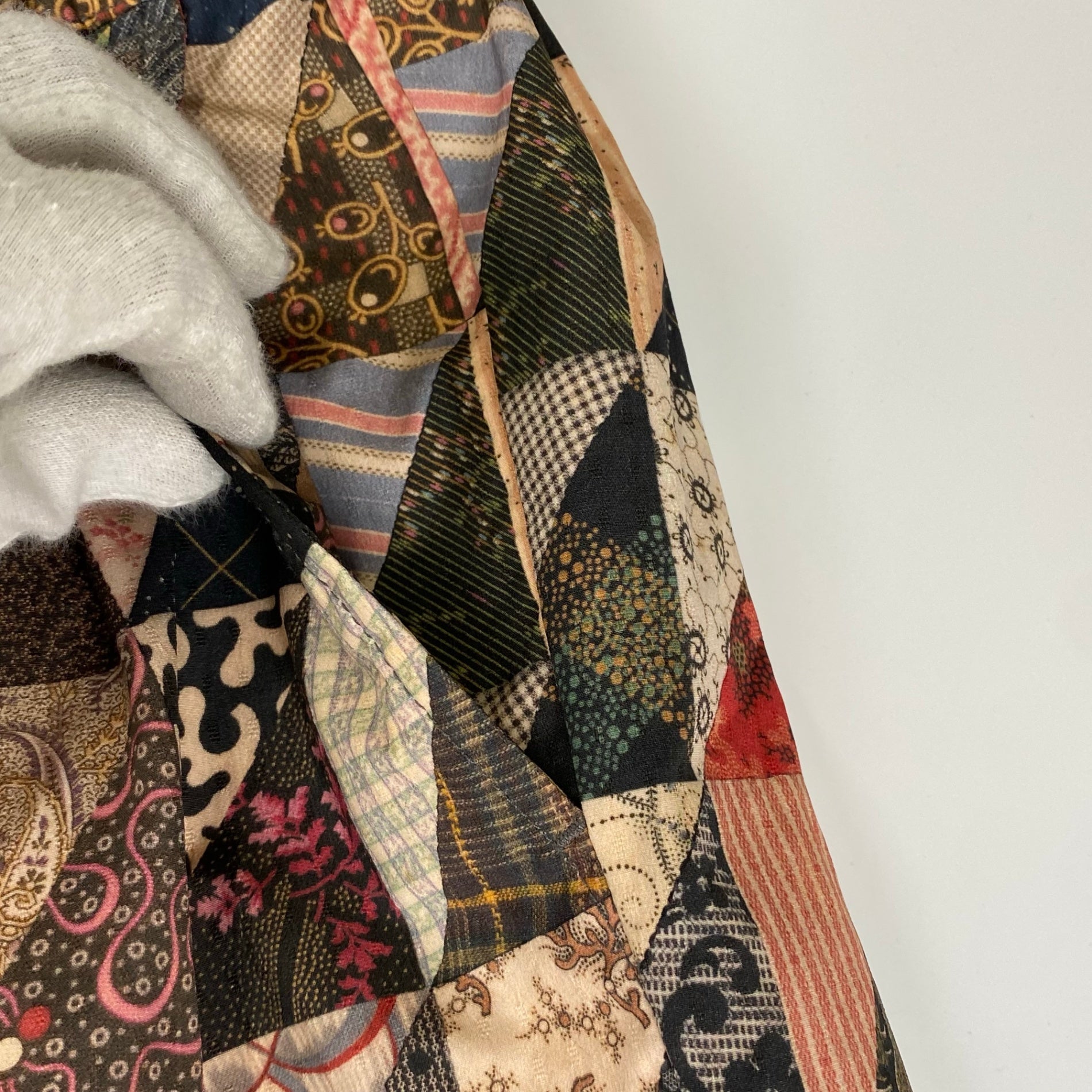 【タグ付 極美品 25SS】 BEAMS PLUS ビームスプラス / 2 Pleats Relax Trousers パッチワークプリント イージーパンツ 参考定価：24,000+tax SIZE：M(XL程度)