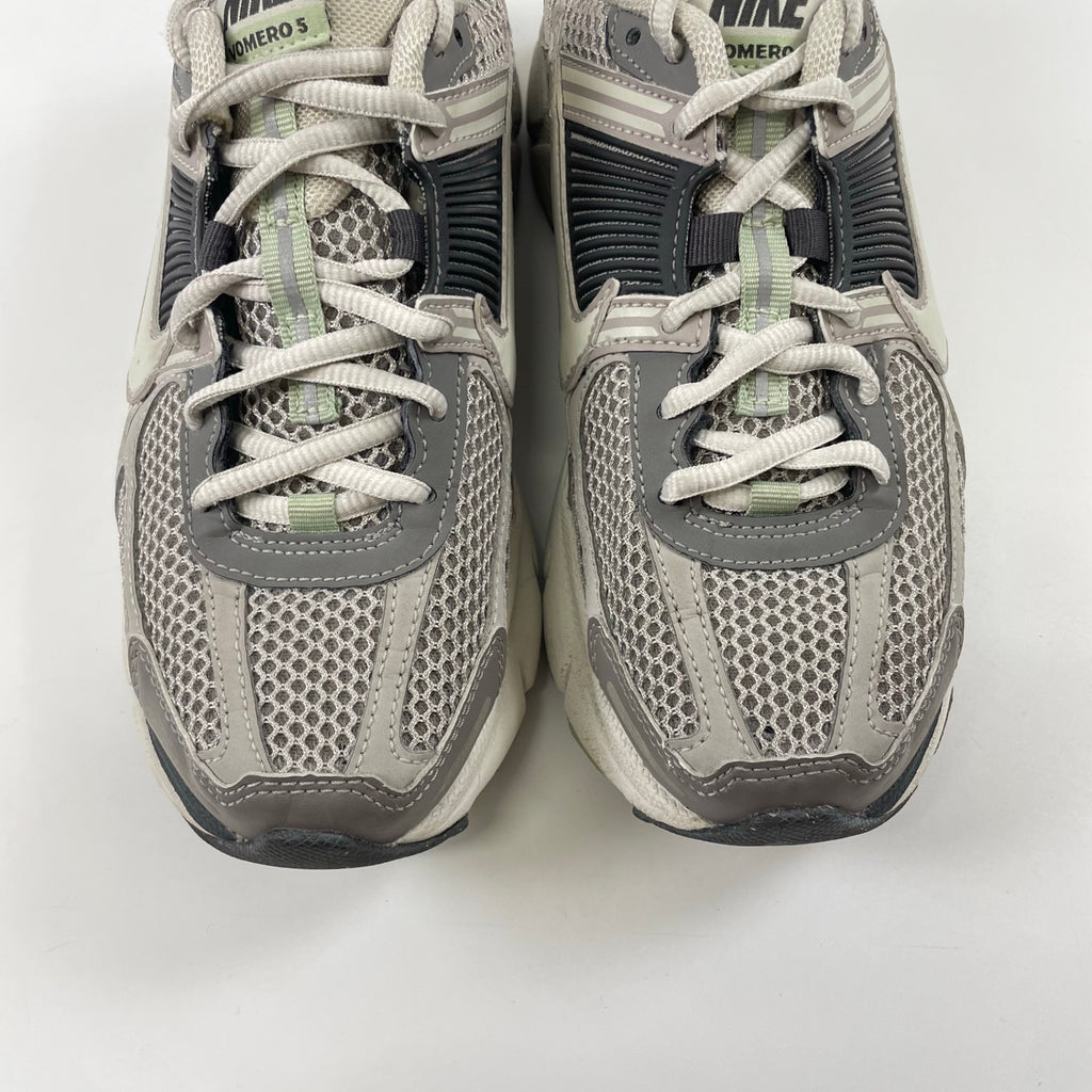 NIKE / WMNS ZOOM VOMERO 5 SIZE：23.5cm