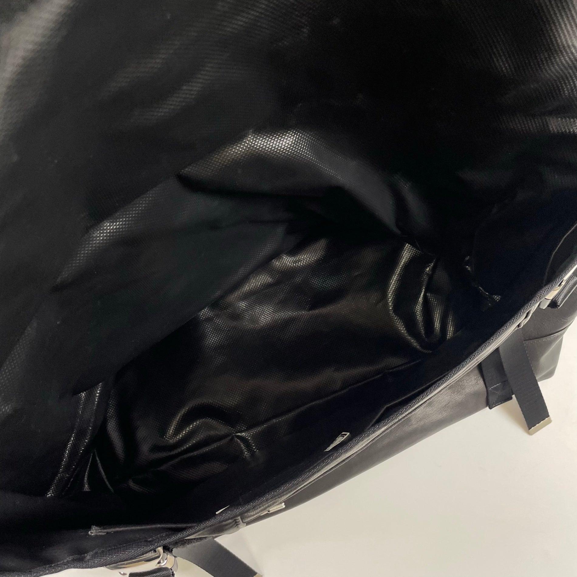 LORINZA ロリンザ / レザーメッセンジャーバッグ 参考定価：50,000程度