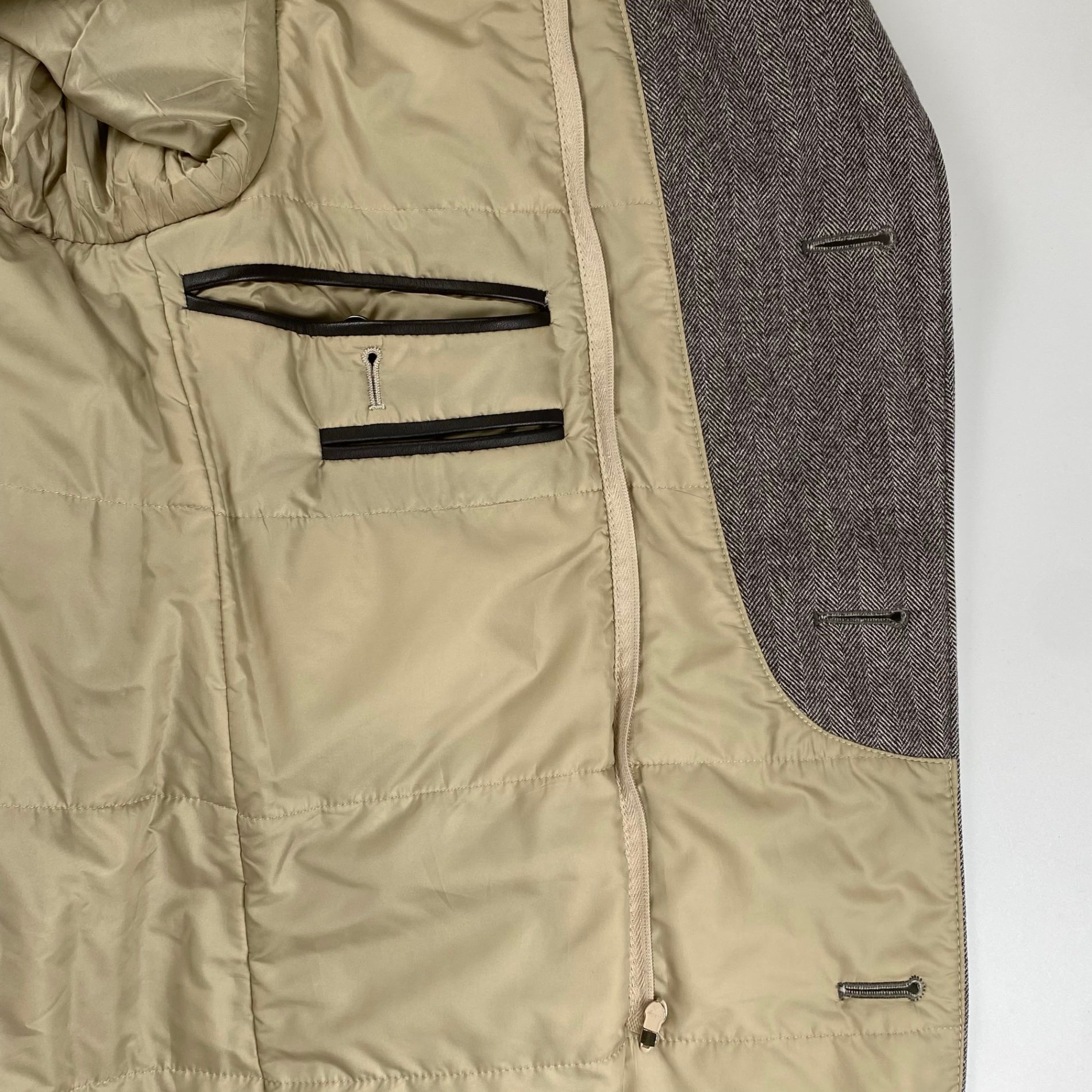 CORNELIANI コルネリアーニ / カシミヤ混 IDコート ヘリンボーン バージンウール使用 参考定価：300,000程度 SIZE:48（L程度）