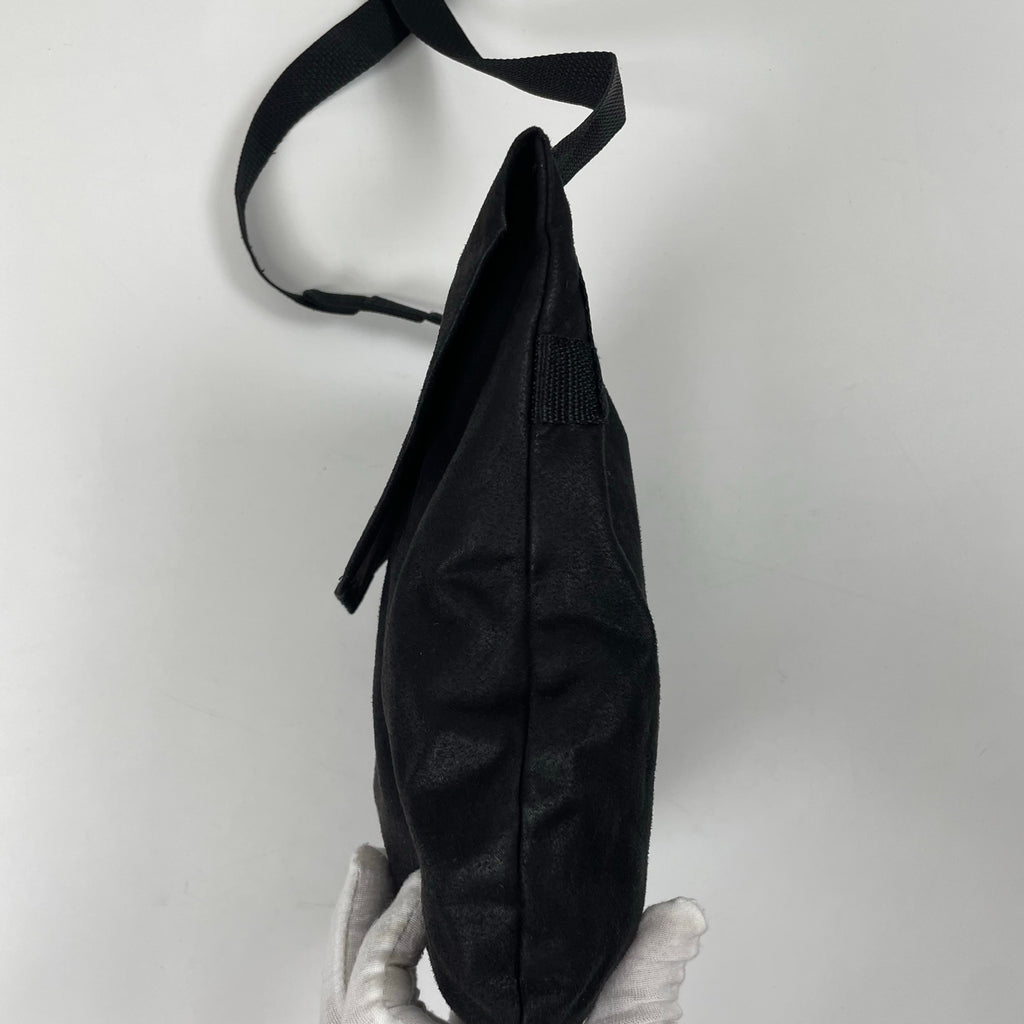 ENGINEERED GARMENTS / スウェードタッチサコッシュバッグ ブラック