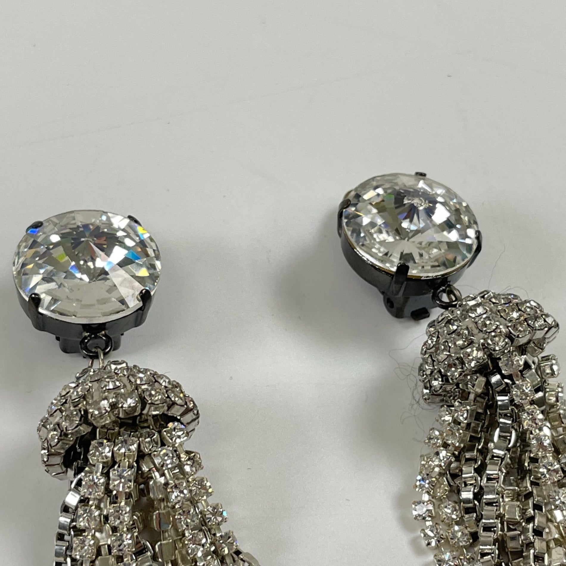 GIORGIO ARMANI / 大粒クリスタルビジュー×ラインストーンフリンジ イヤリング 参考定価：100,000程度