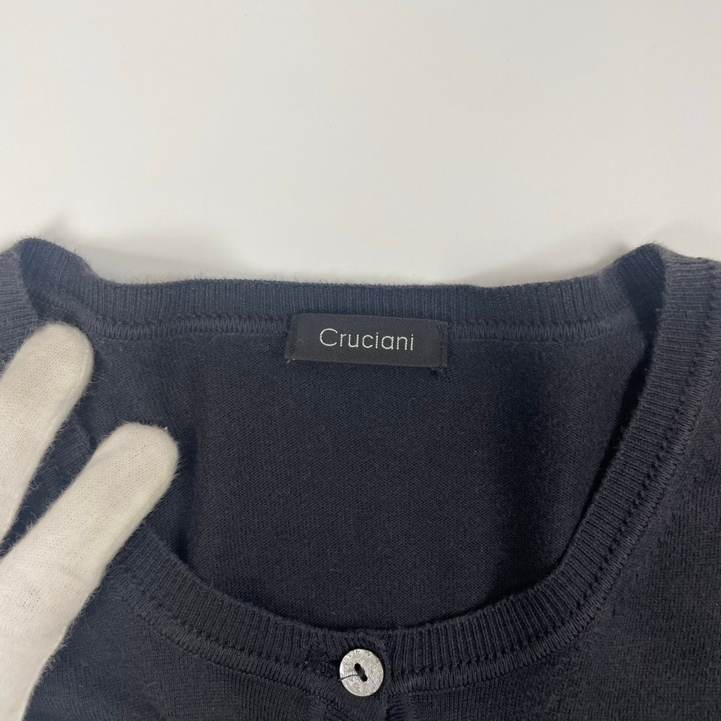 Cruciani クルチアーニ / ハイゲージクルーネックカーディガン ボタン装飾 参考定価：60,000程度 SIZE:44