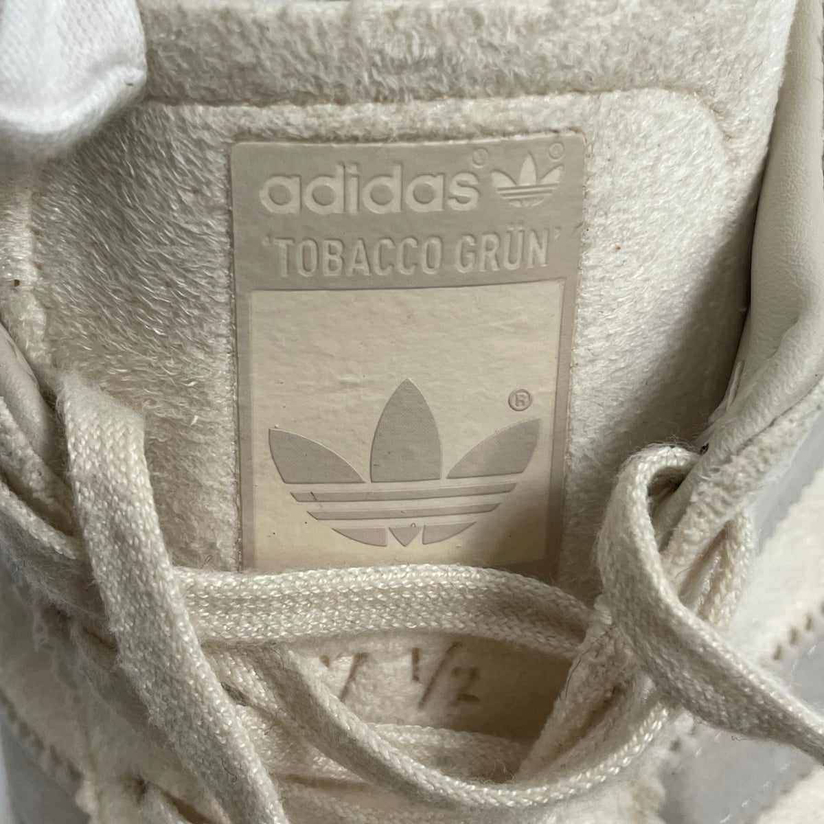 adidas / Tobacco Gruen Cream White SIZE:26cm