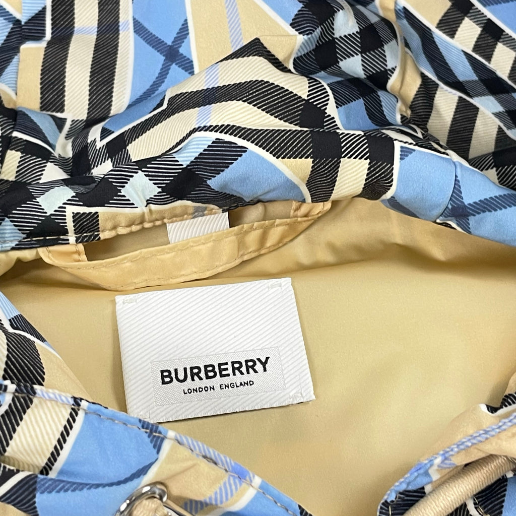 BURBERRY / ロゴ ナイロンジップアップパーカー 参考定価：170,000程度 SIZE:S