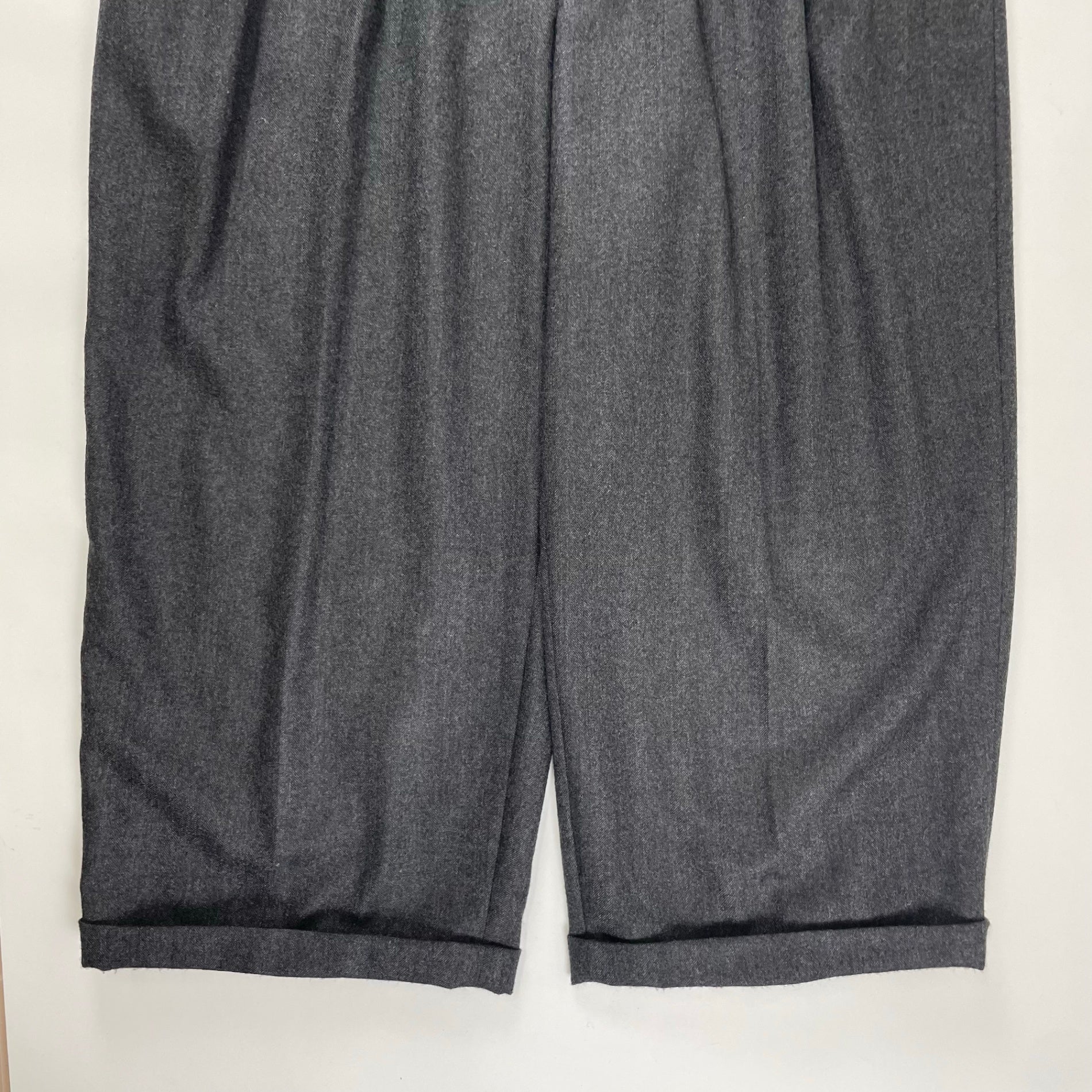 nonnotte / Shadow Herringbone Flannel Draping 5-Tuck Wide Trousers 参考定価：53,000+tax SIZE:4