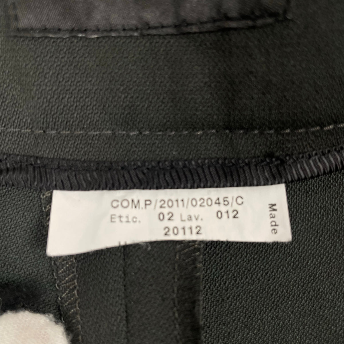 EMPORIO ARMANI / ワイドスラックス 参考定価：60,000程度 SIZE:W83cm程度