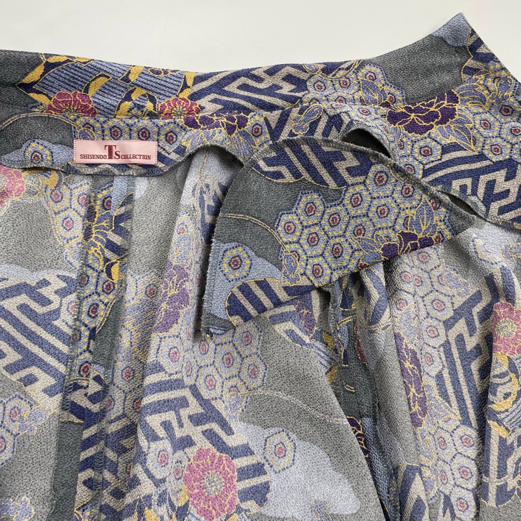 詩仙堂 SHISENDO COLLECTION / ちりめん ノーカラージャケット ブルー 日本製 参考定価：30,000程度 SIZE:FREE