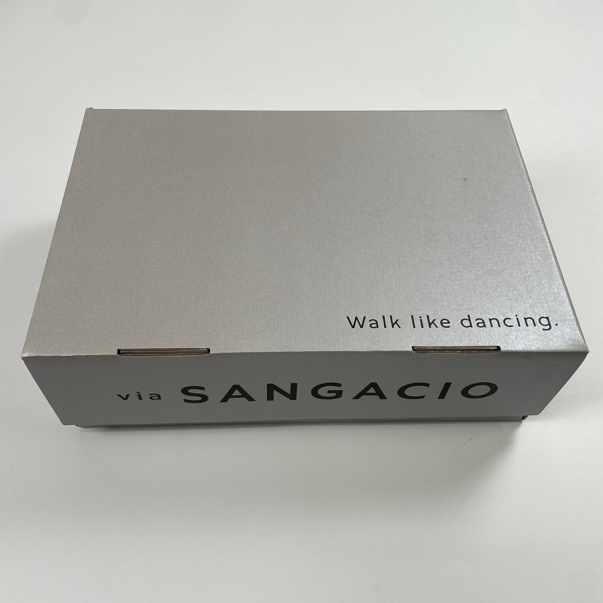 via SANGACIO ヴィア・サンガチオ / ”COM WHITE” スニーカー 未使用品 箱付 参考定価：23,000 SIZE:26cm
