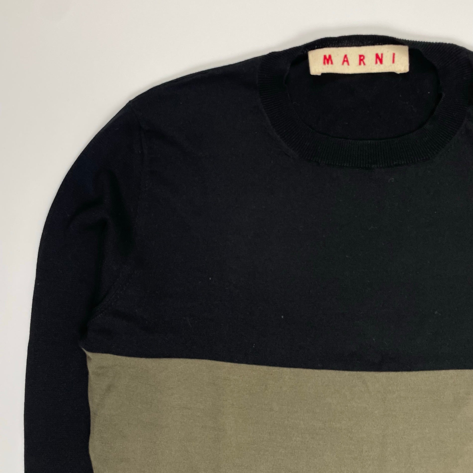 MARNI マルニ / クロップドバイカラーニット 参考定価：80,000程度 SIZE:44