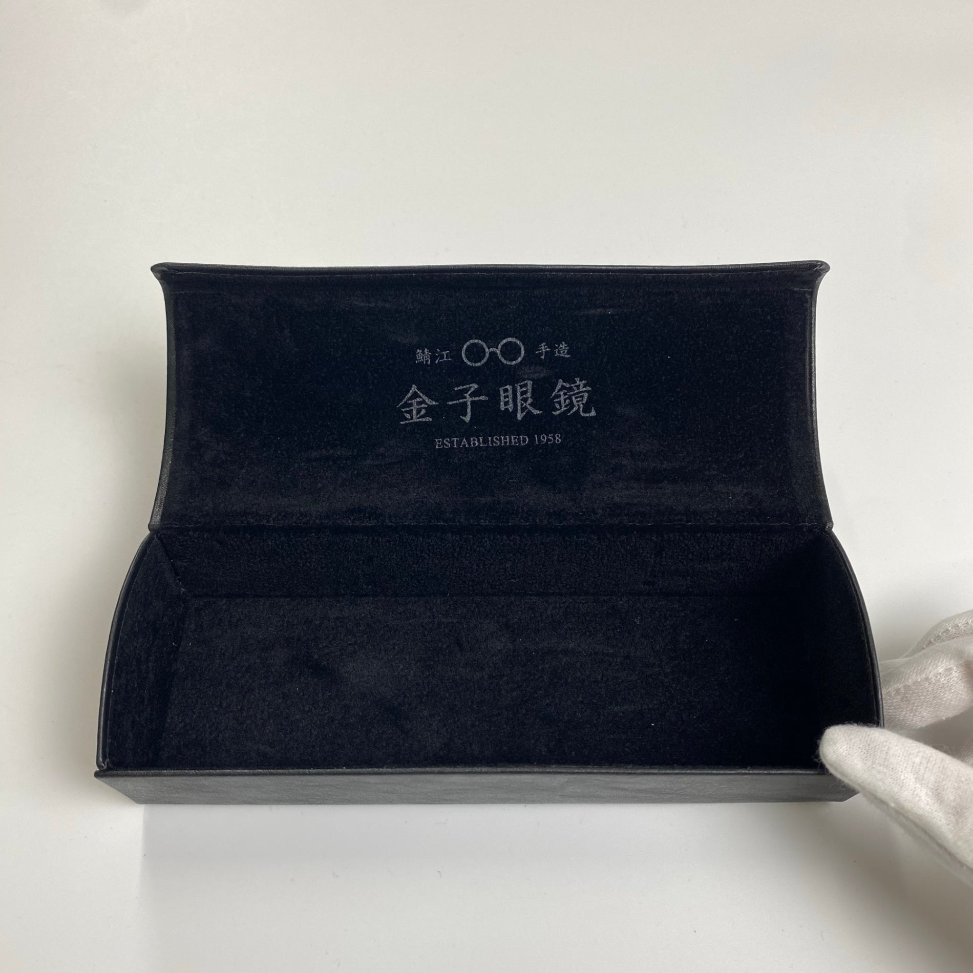 金子眼鏡 × 井戸多美男 【手造】シリーズ / サンプラチナ バーブリッジ 度なしクリアレンズ 参考定価：52,000+tax