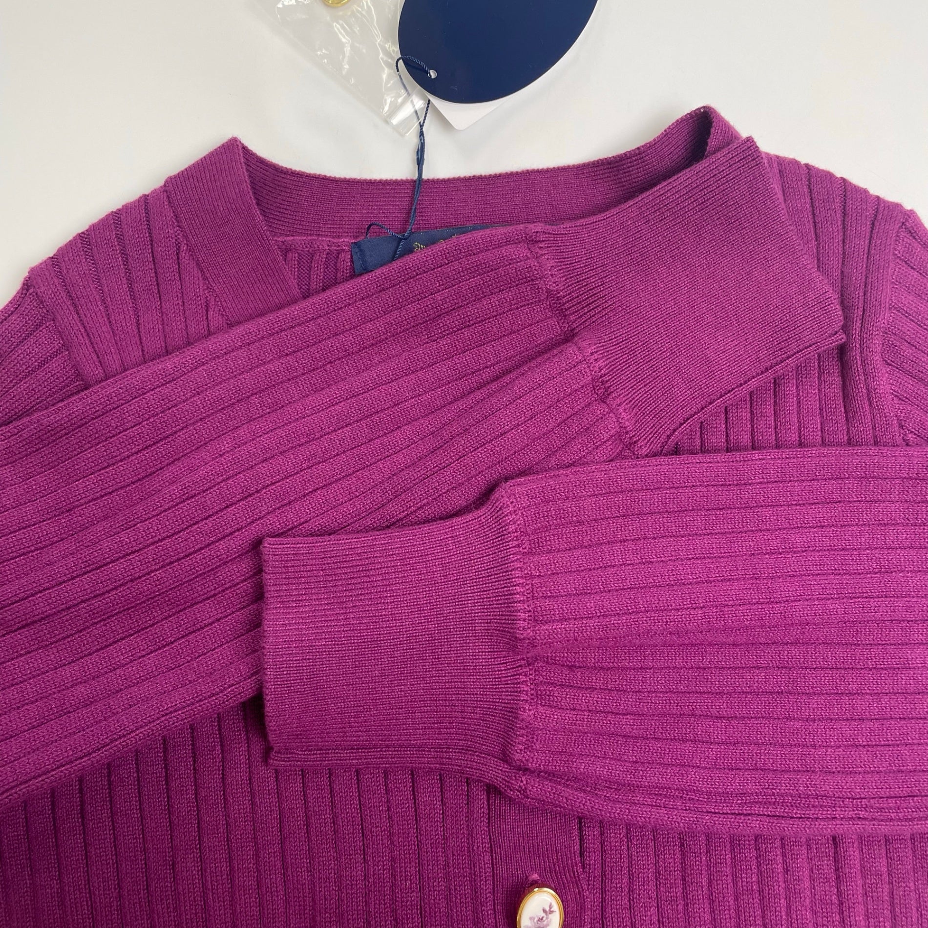 an another angelus アンアナザーアンジェラス / 短丈 ニットカーディガン パープル 未使用品 参考定価：7,200+tax SIZE:FREE