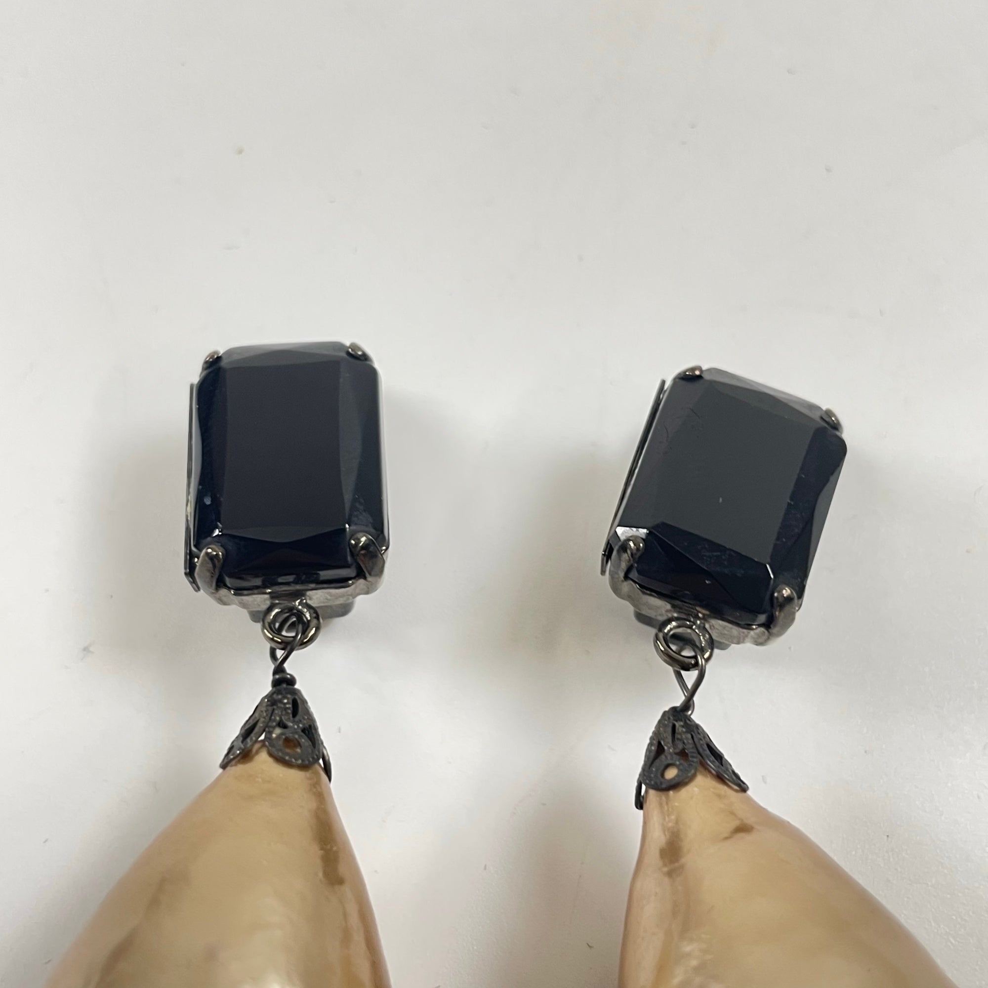 GIORGIO ARMANI / ティアドロップイヤリング 参考定価：75,000程度