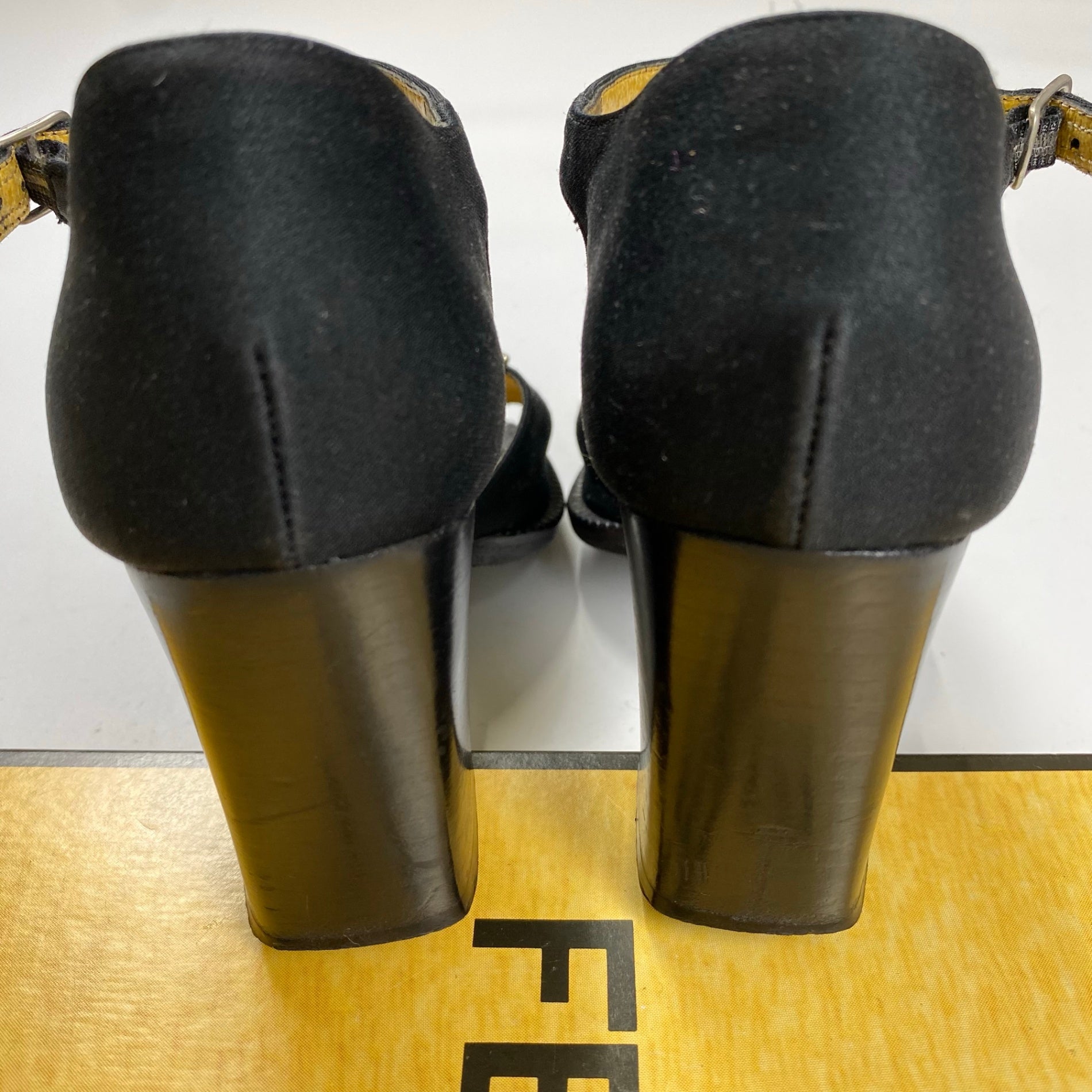 【訳アリ】 FENDI フェンディ / ズッカバックルサンダル チャンキーヒール ブラック SIZE:36(23cm程度)