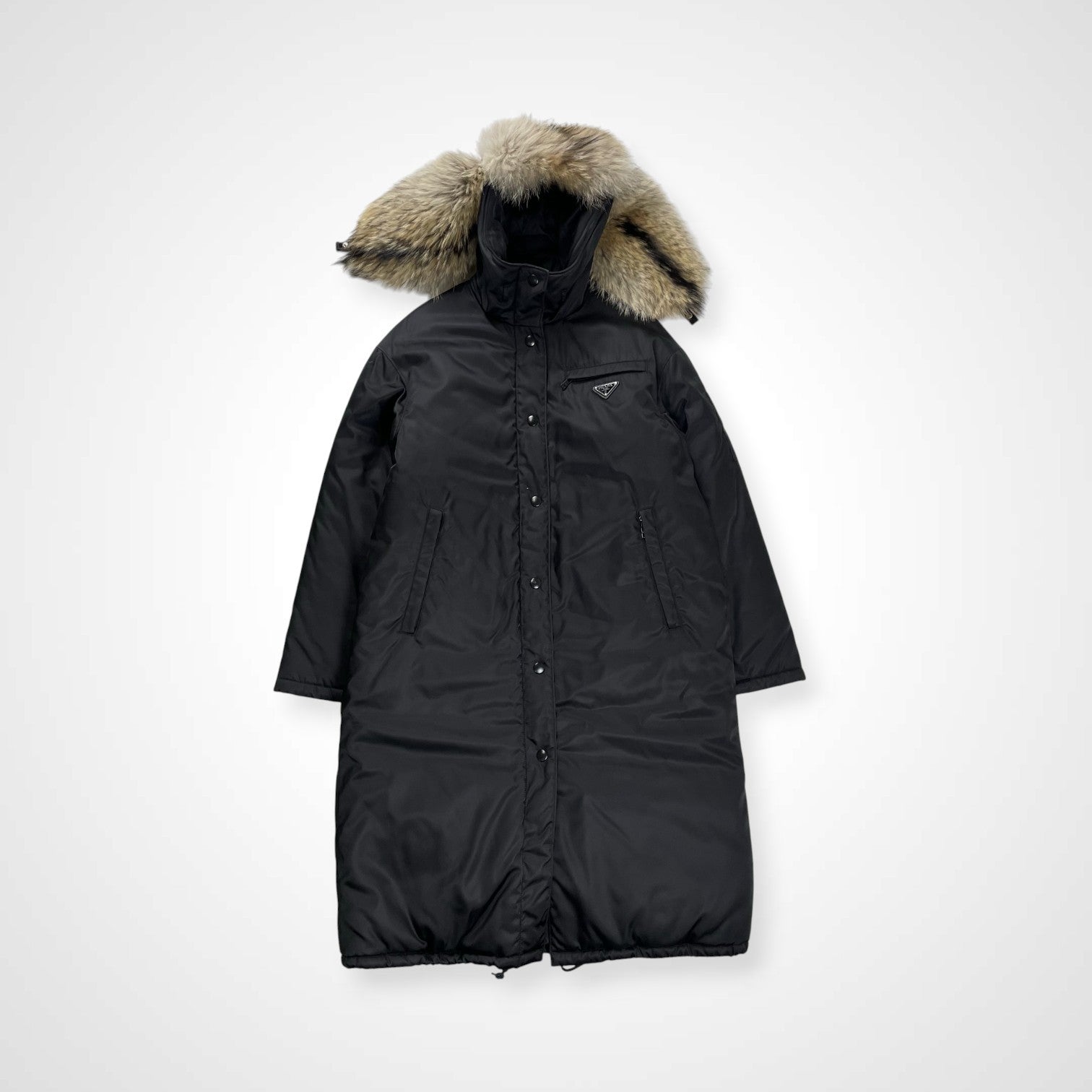 PRADA プラダ / RE- NYLON ダウンコート コヨーテファー ロップイヤー 参考定価：400,000程度 SIZE:M