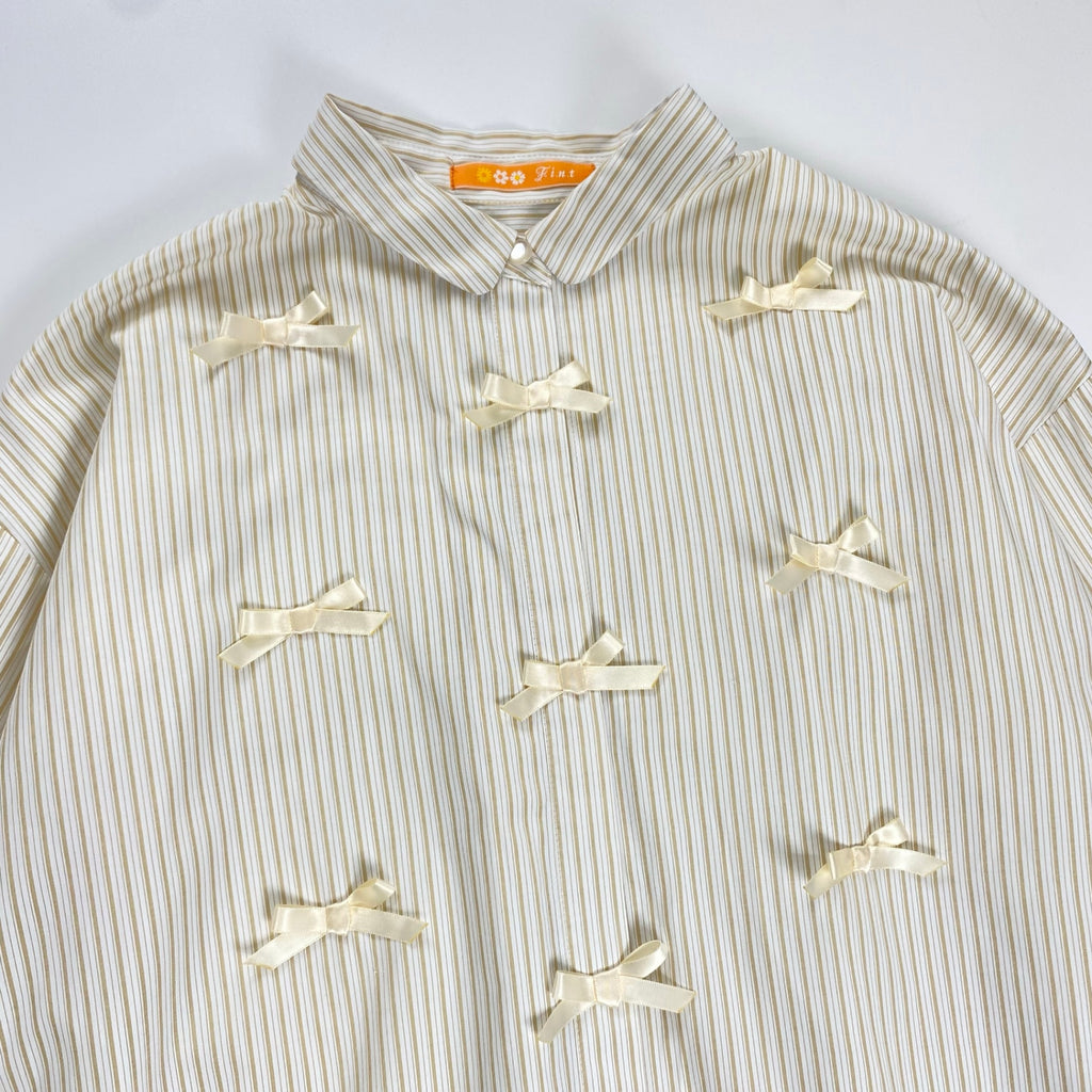 F i.n.t フィント / プチリボンストライプビッグシャツ ホワイト×ベージュ 参考定価：7,800+tax SIZE:FREE