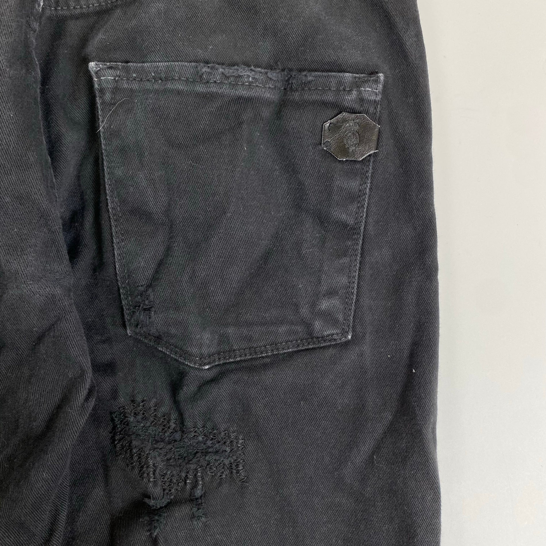 P.M.D.S. PREMIUM MOOD DENIM SUPERIOR / ダメージ リペア加工 デニムパンツ 参考定価：40,000程度 SIZE:W28
