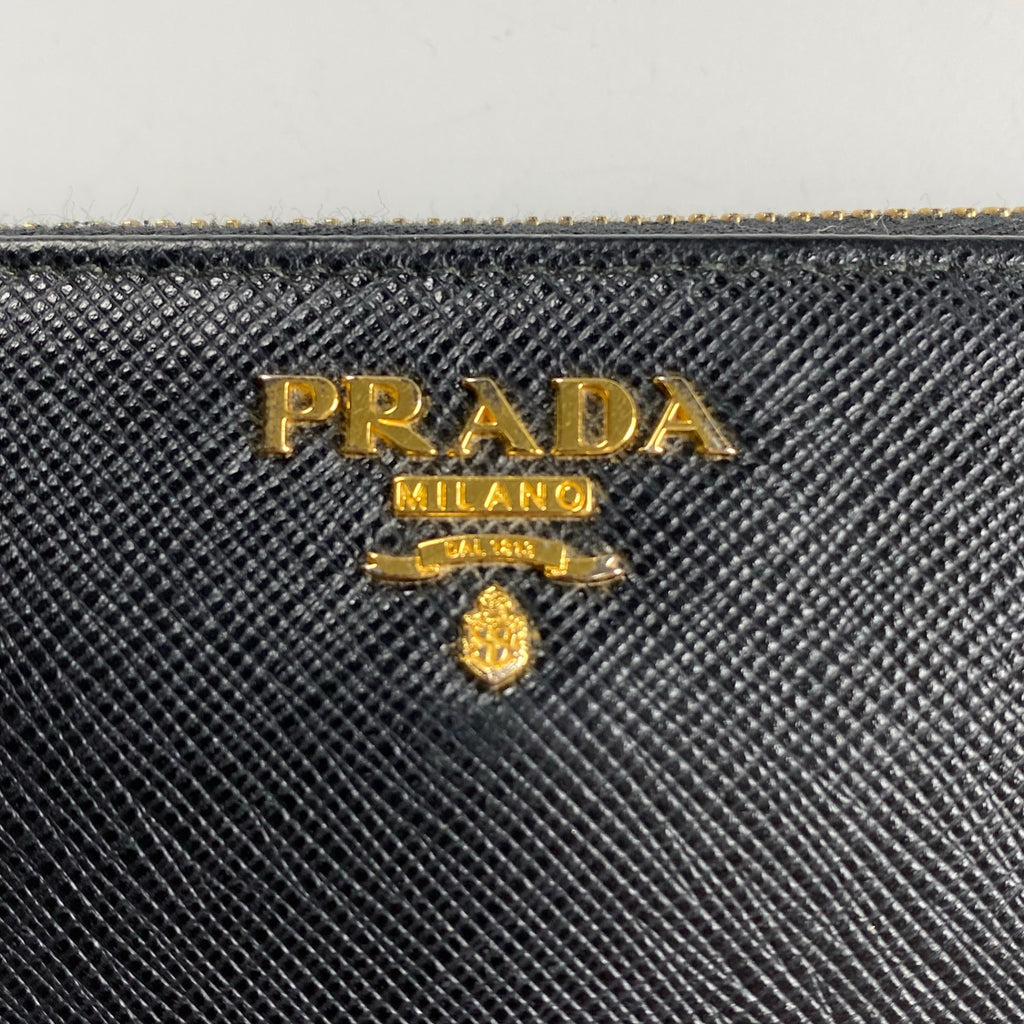 PRADA プラダ / サフィアーノ ラウンドファスナー 長財布 1ML506 参考定価：127,000+tax
