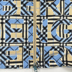 BURBERRY / ロゴ ナイロンジップアップパーカー 参考定価：170,000程度 SIZE:S