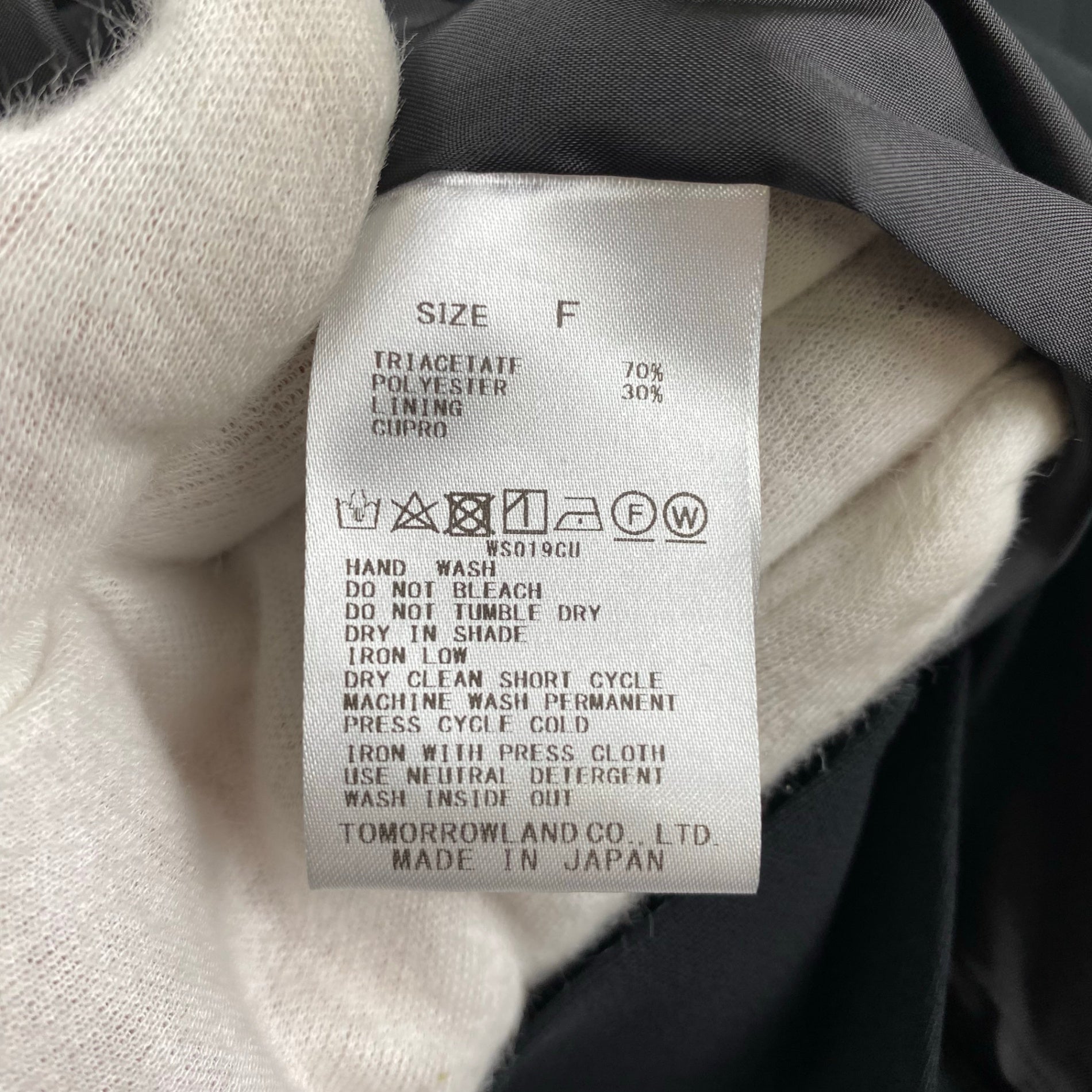 【美品】 DES PRES デプレ / ダブルクロス ダブルブレストジレ 参考定価：36,000+tax SIZE:FREE