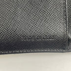PRADA / 3つ折りナイロンウォレット 三角プレート 参考定価：70,000程度