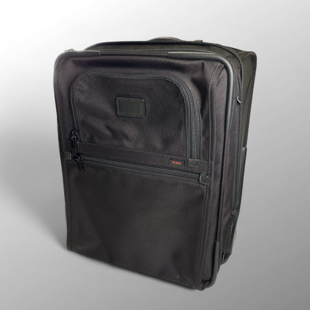 TUMI トゥミ / 26L収納 18インチ インターナショナル コンパクト キャリーオン ブラック 22018DH 参考定価：85,000+tax